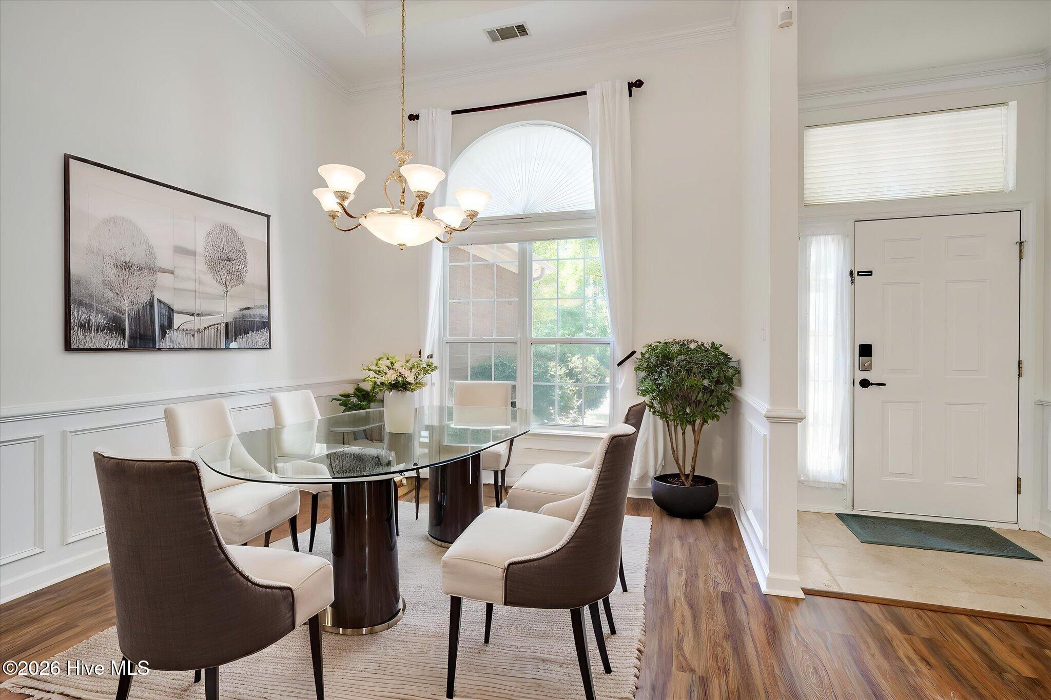 07-Modern Dining Room 23