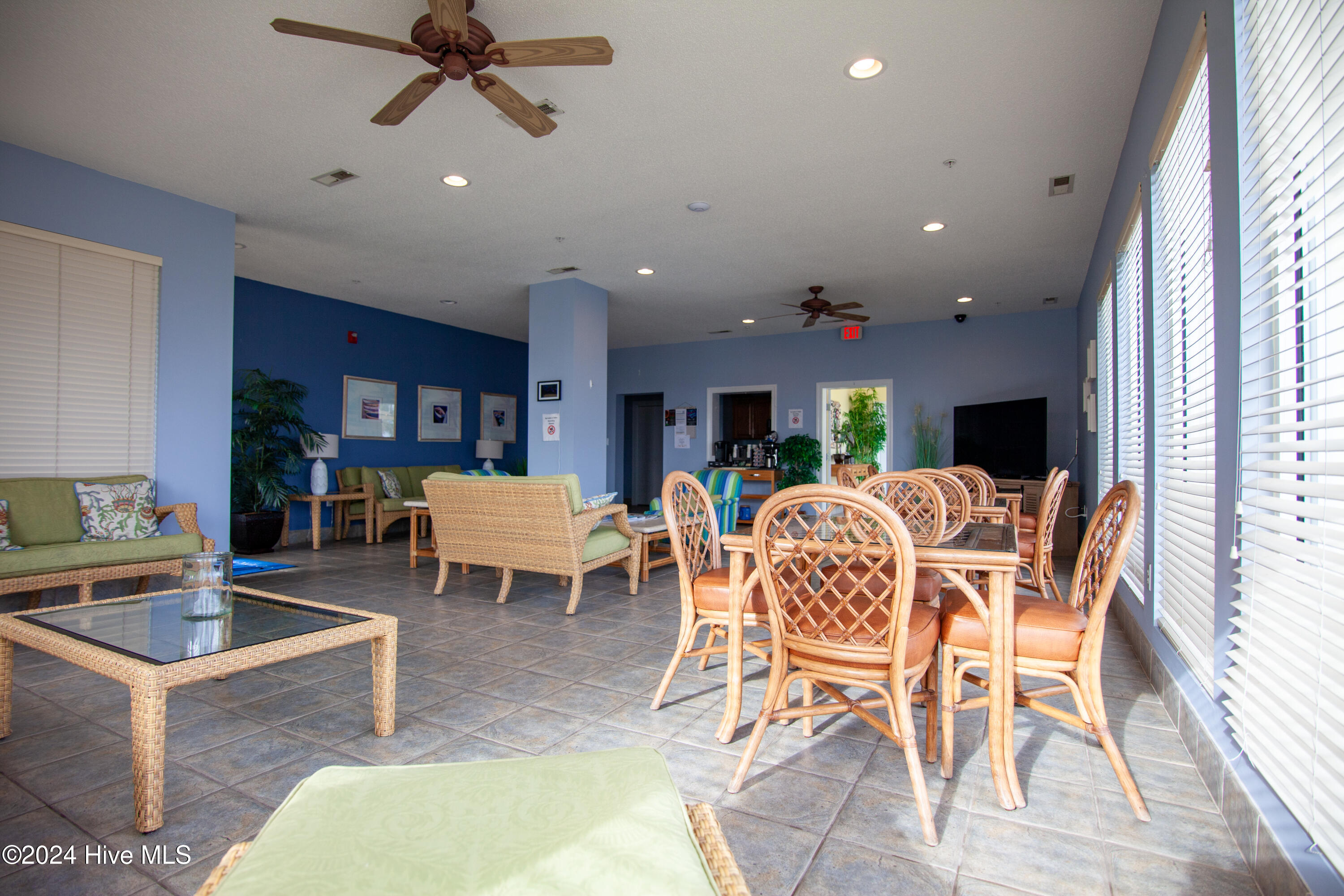 100 Olde Towne Yacht Club 