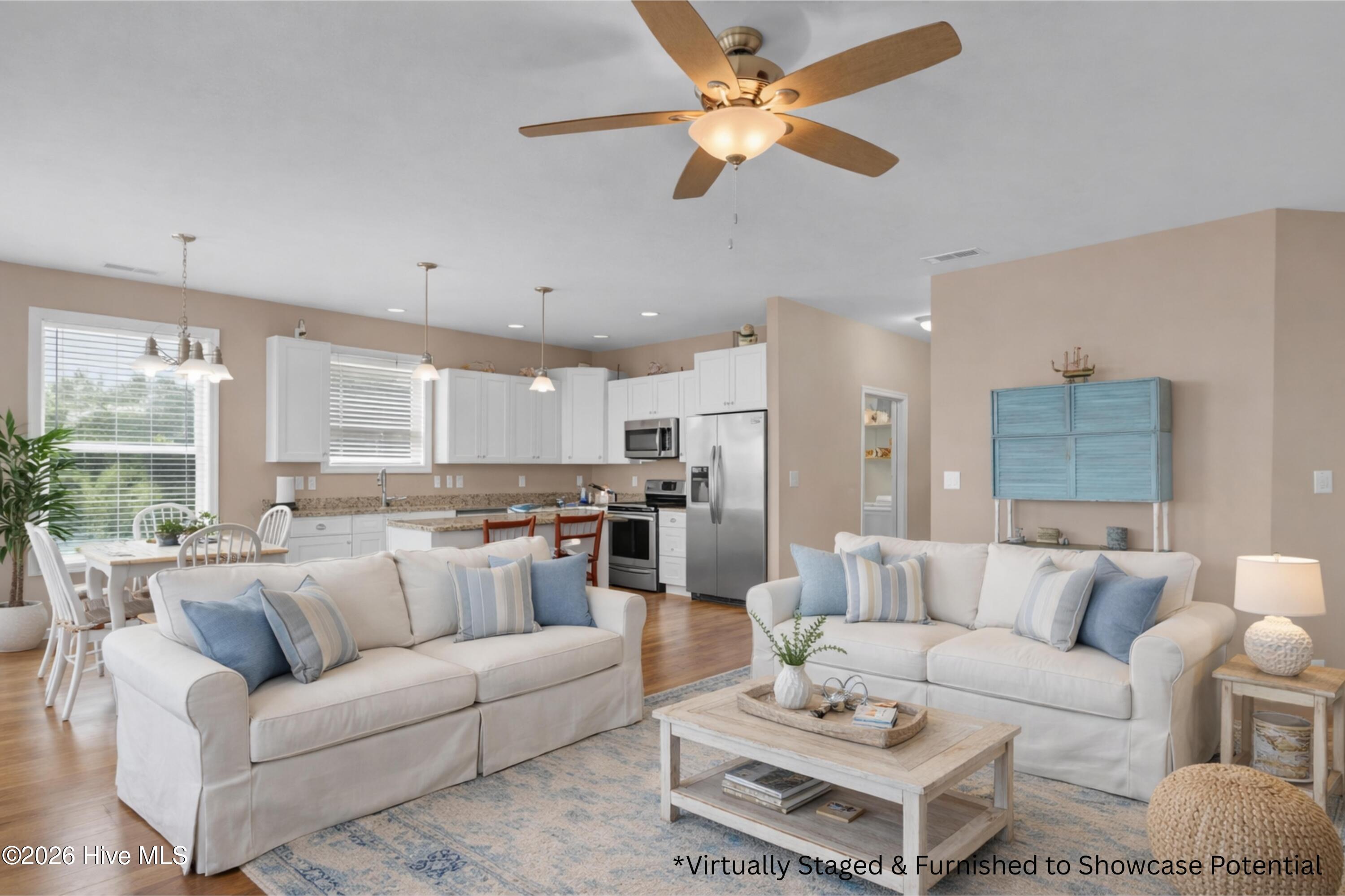 100563566 | Photo 14