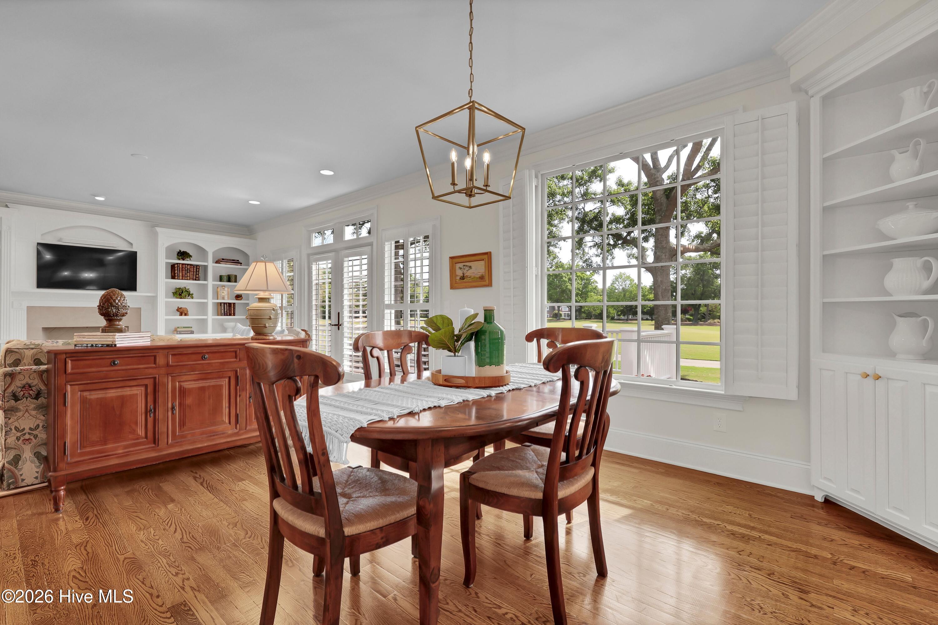 100569370 | Photo 20