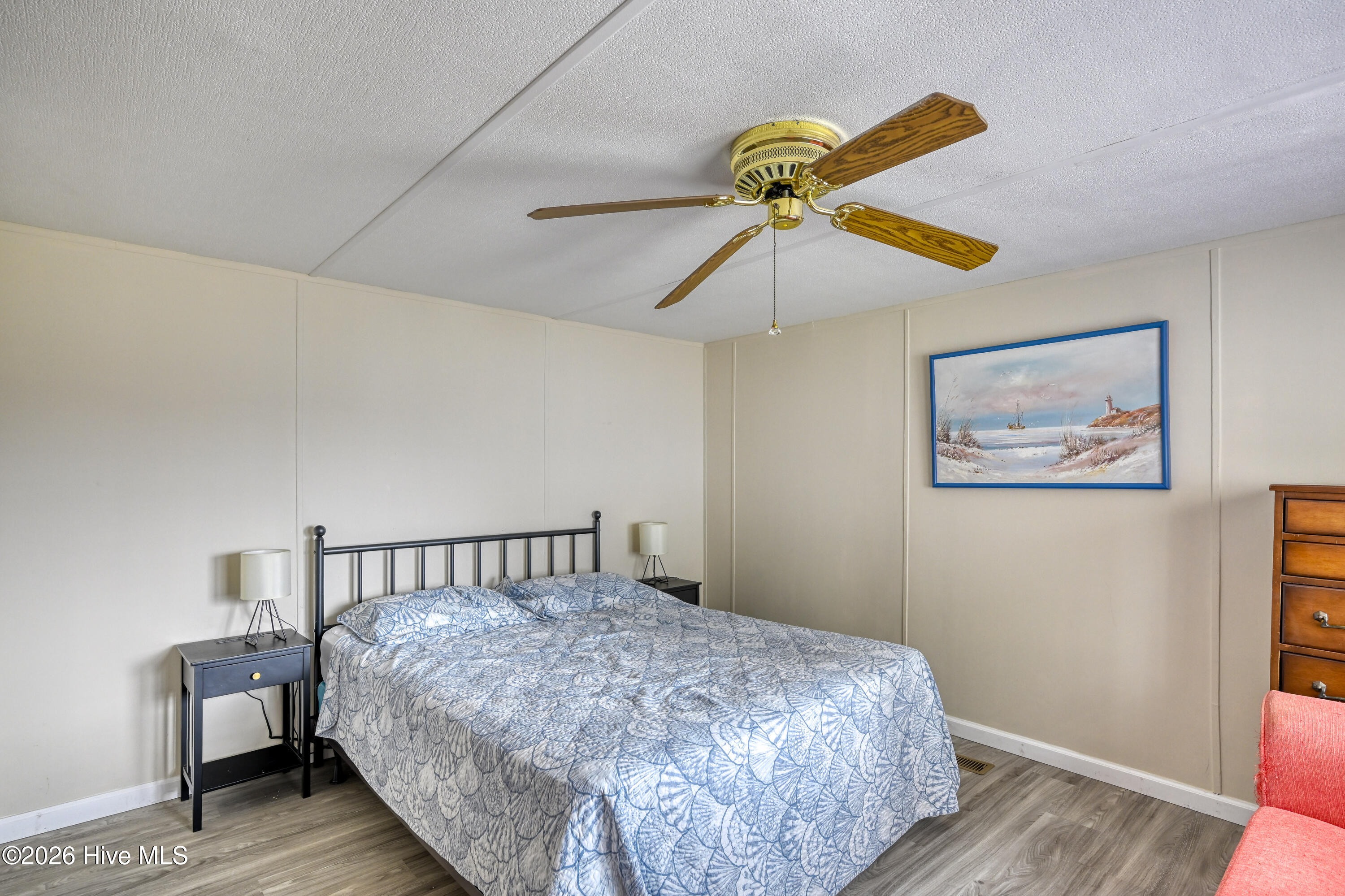 100562691 | Photo 21