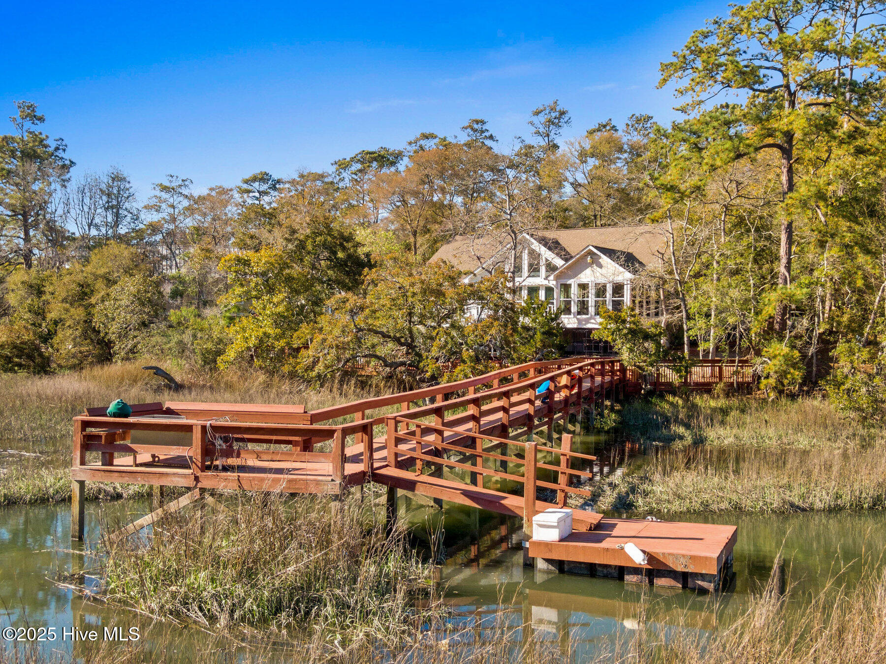 100497400 | Photo 38