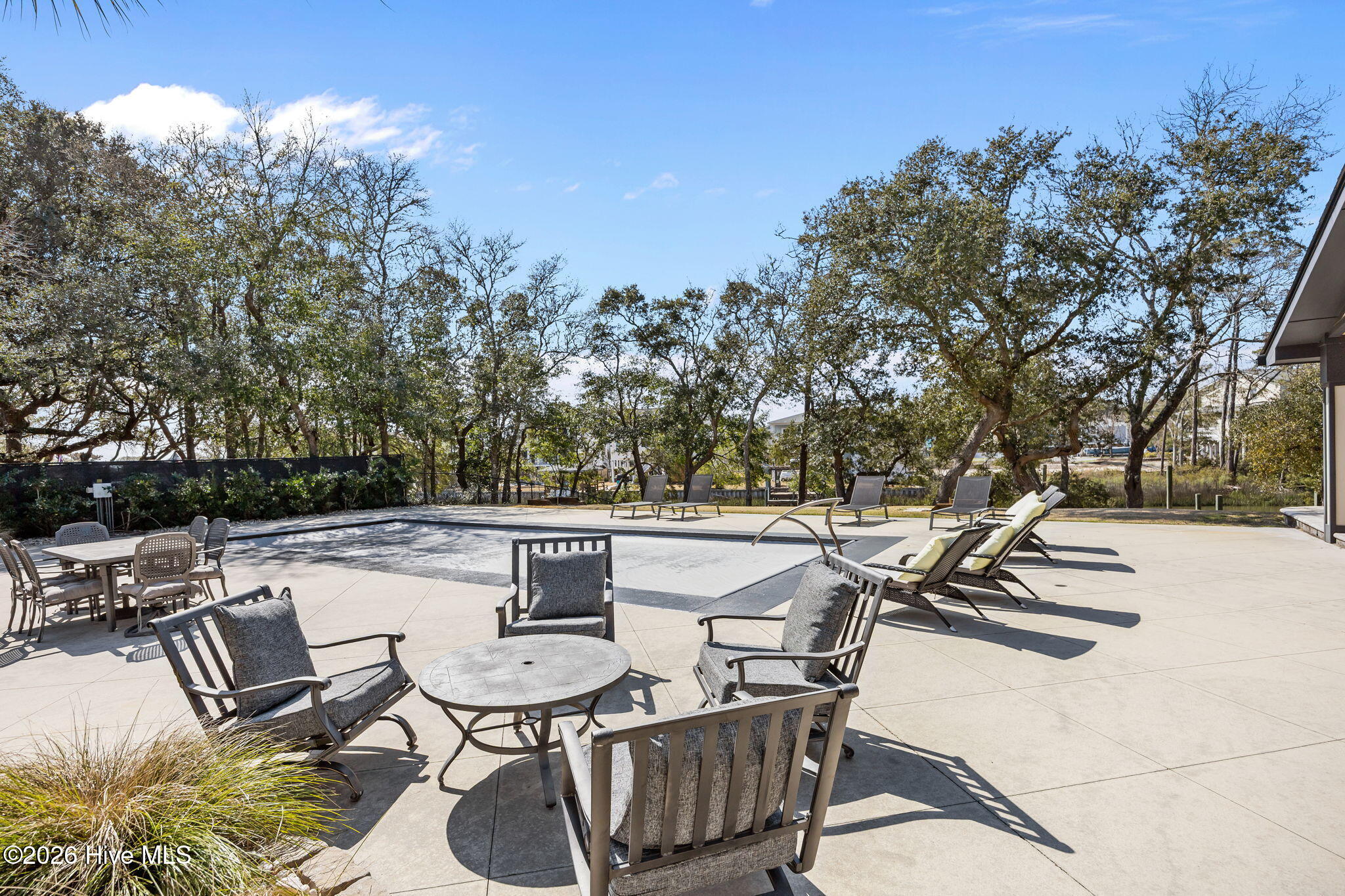 100560394 | Photo 12