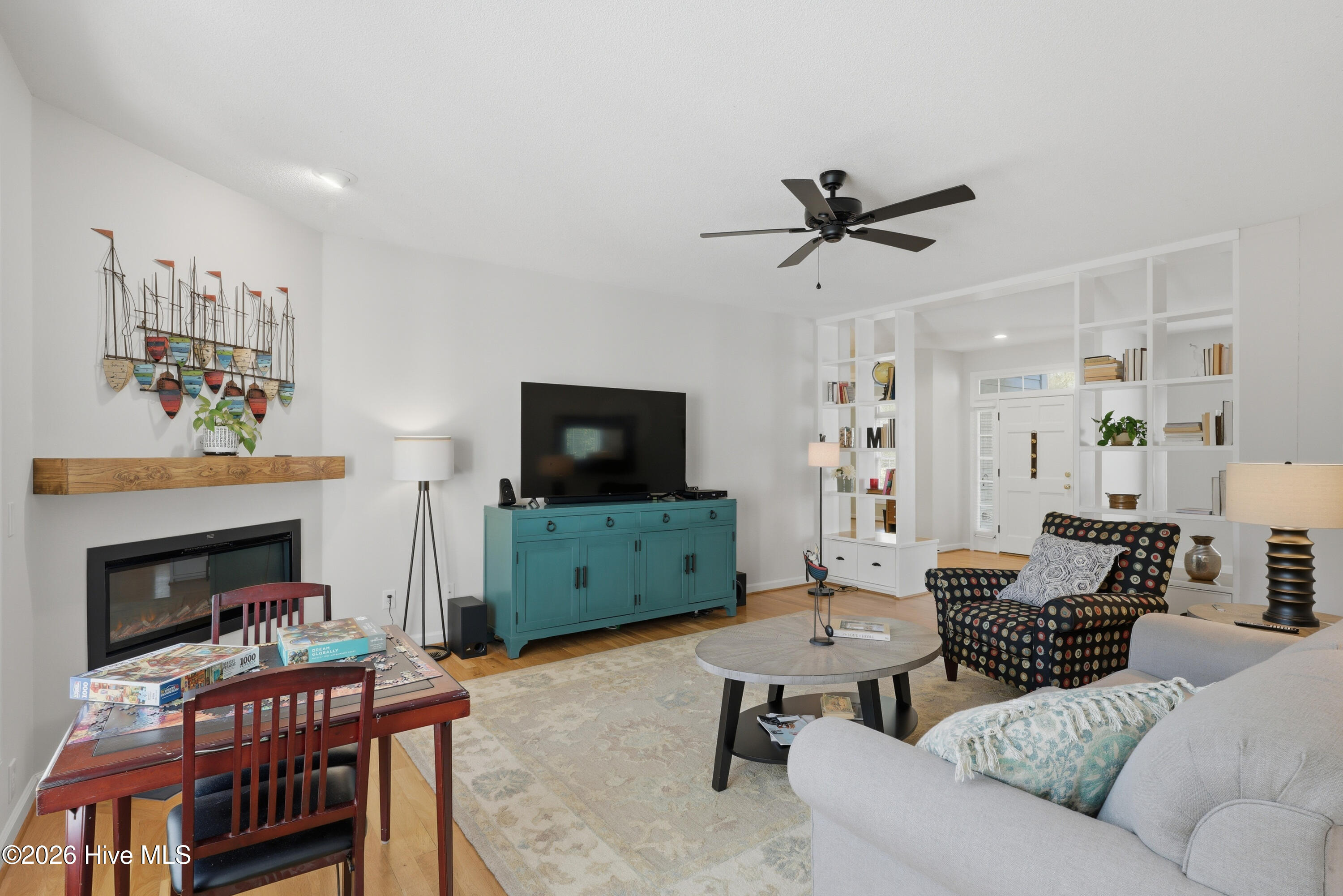 100561627 | Photo 22