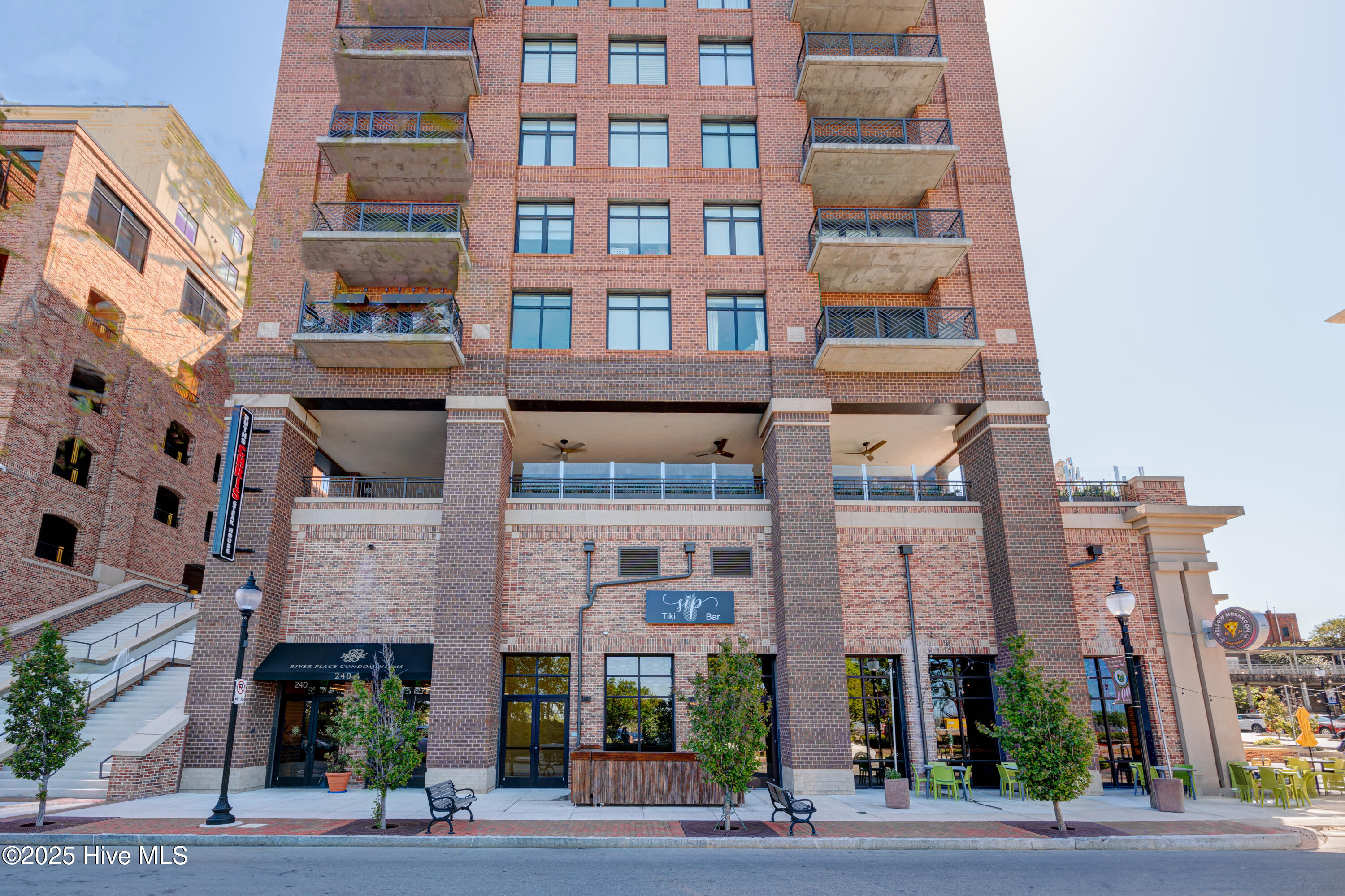 100556750 | Photo 39