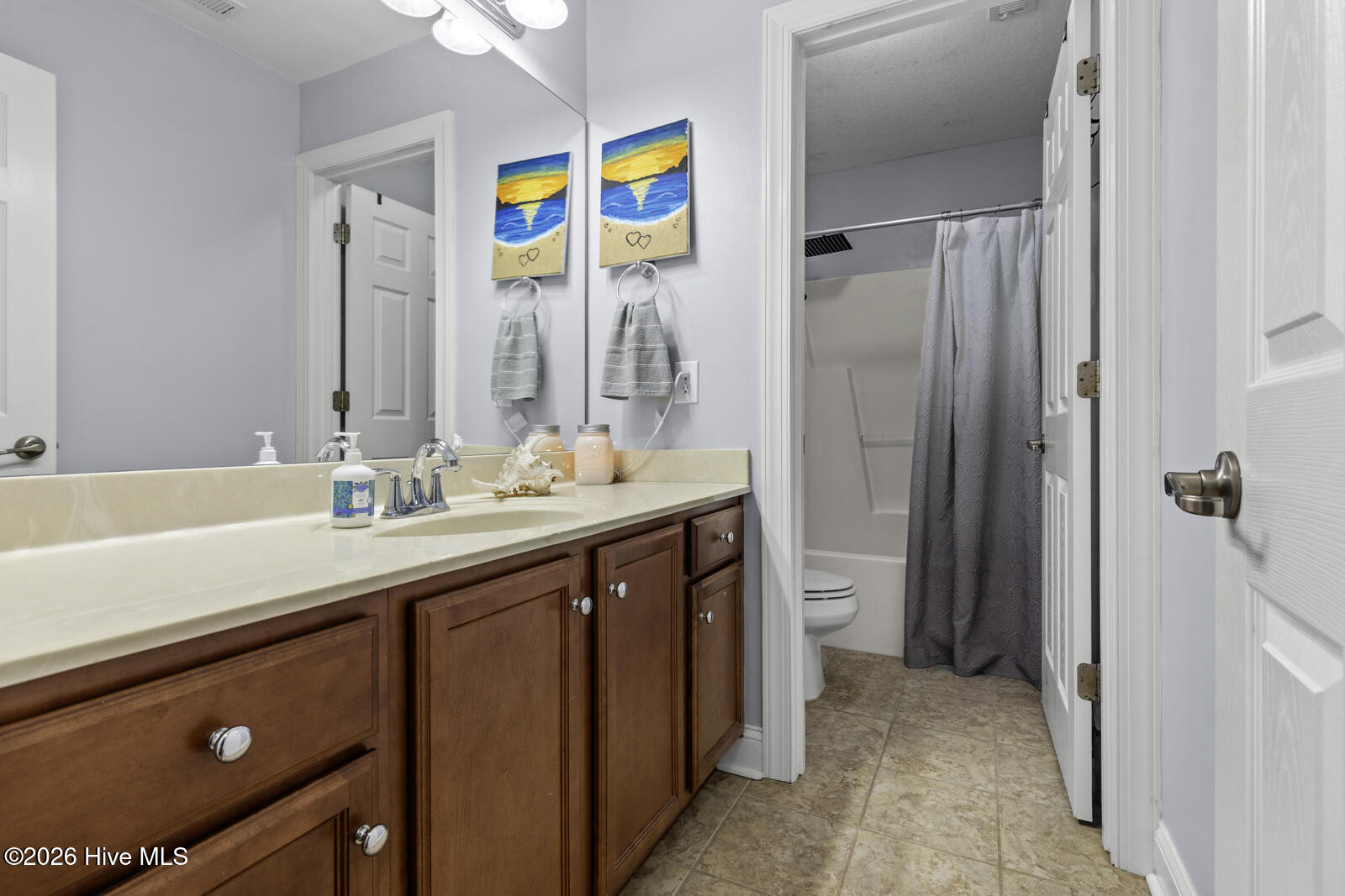 100564788 | Photo 26