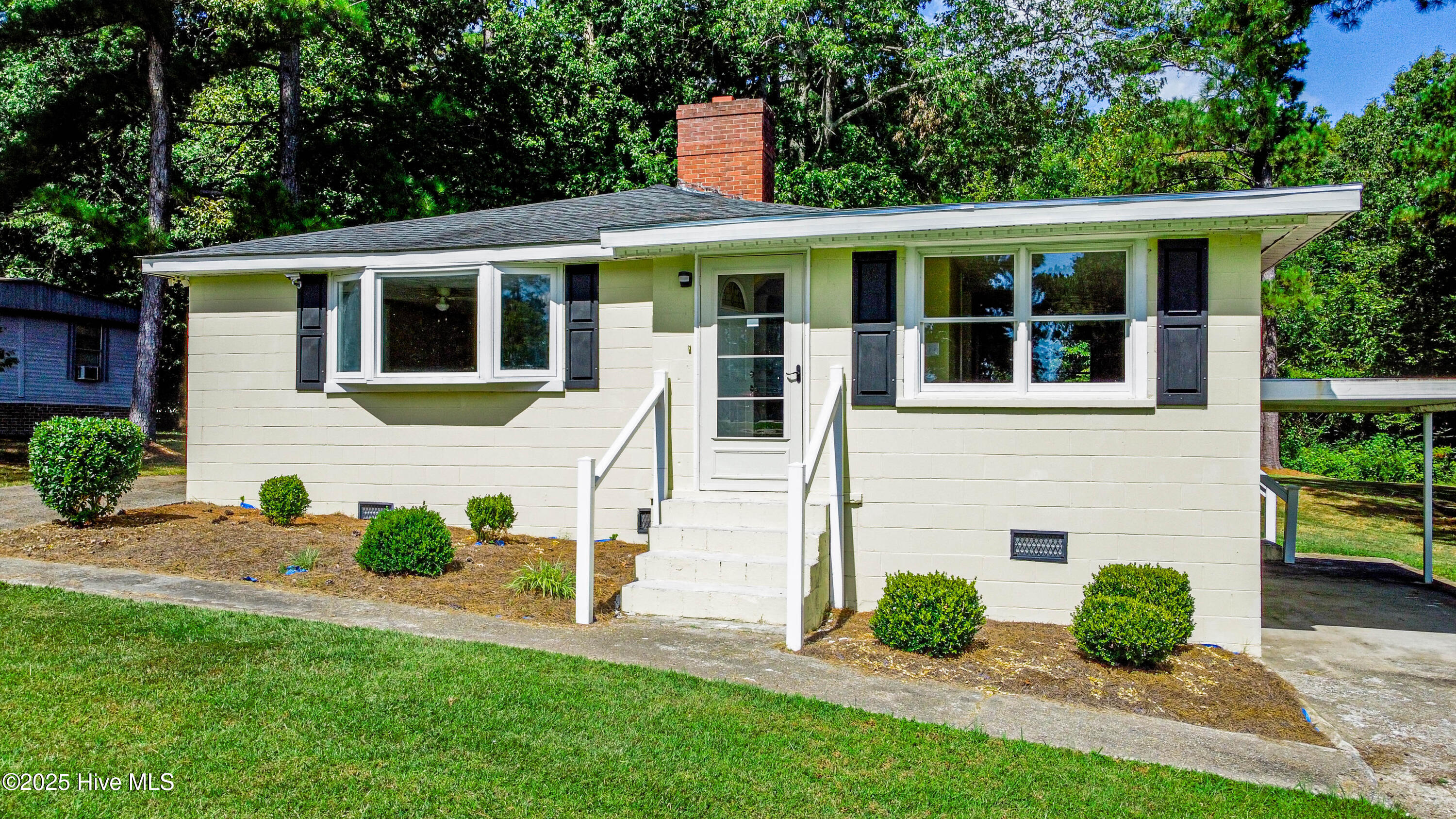 Homes for sale in Hertford, NC | 159 Fourth Ave, Hertford, NC 27944 | MLS# 100528739