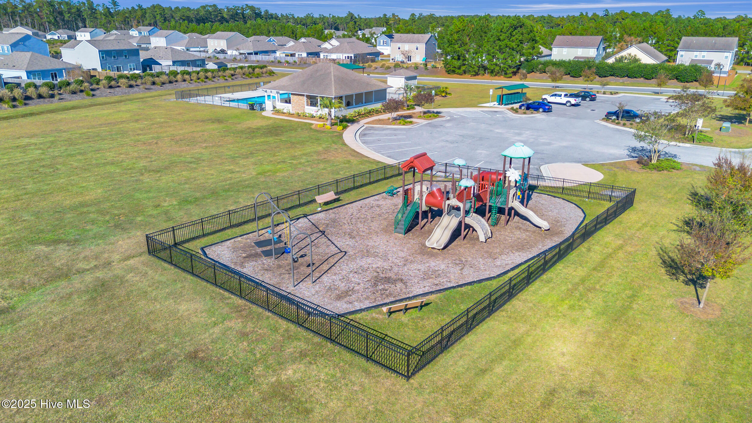 100539440 | Photo 36