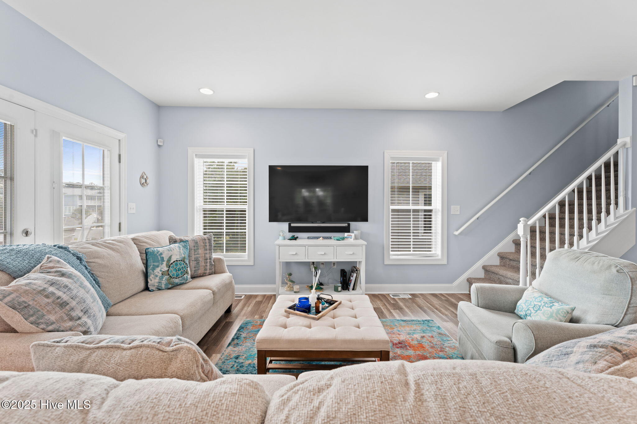 100532717 | Photo 21