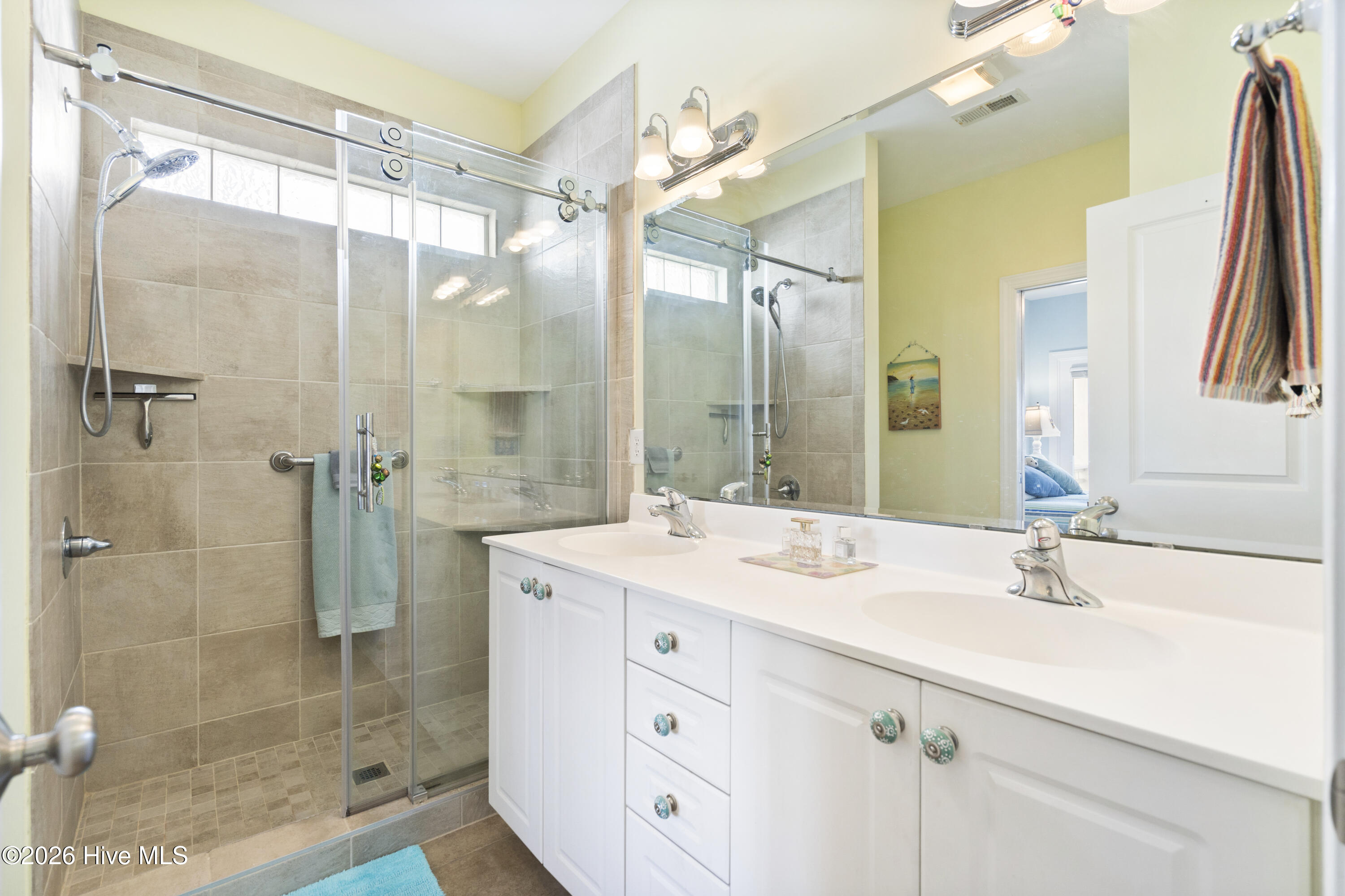 100547501 | Photo 19