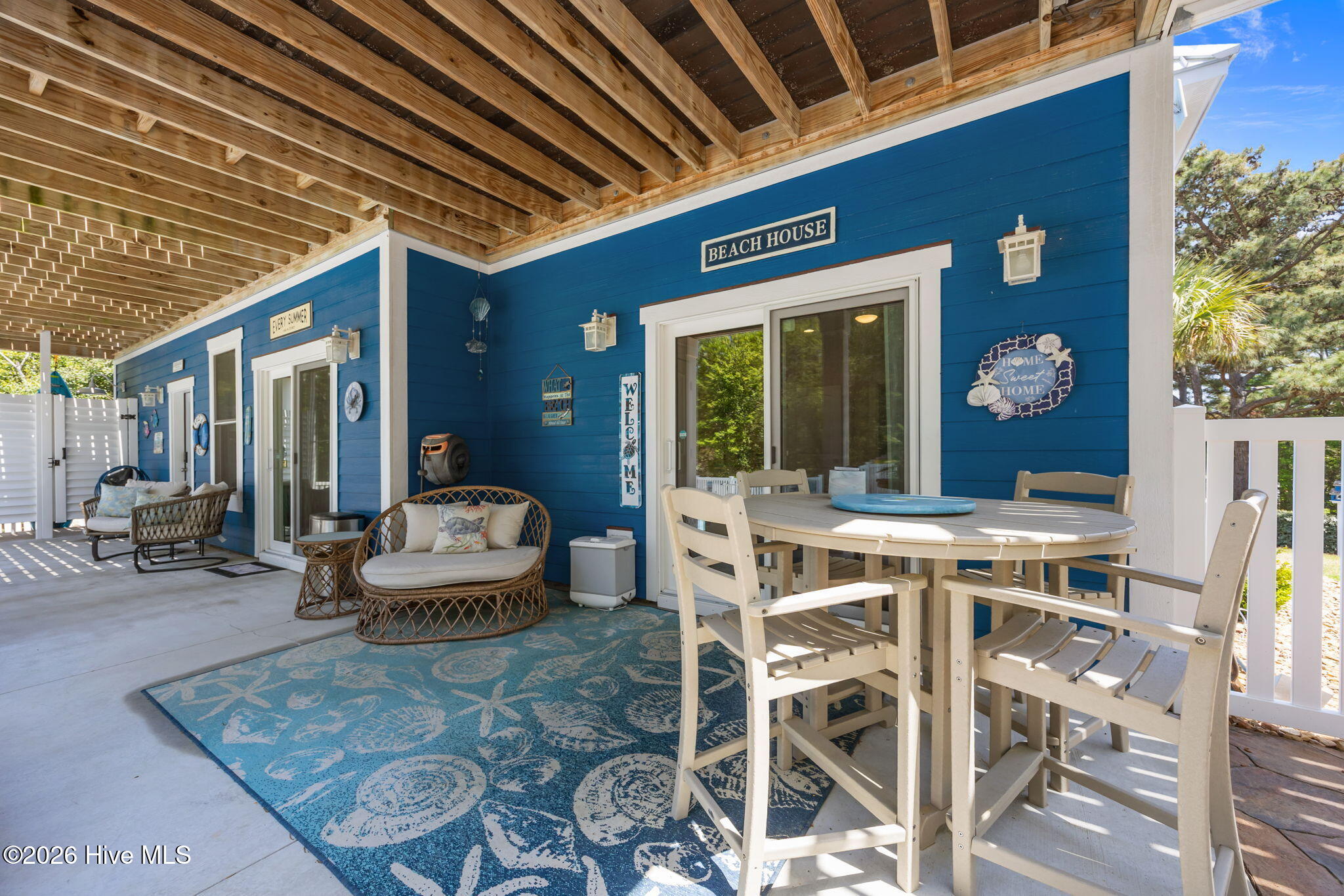 100567463 | Photo 40