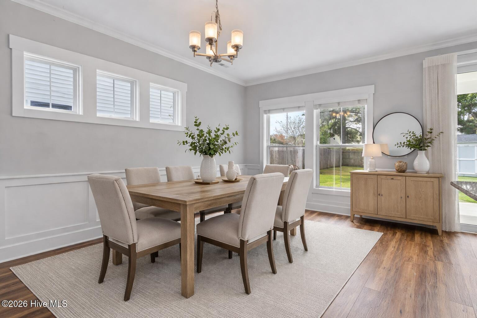 100562653 | Photo 10