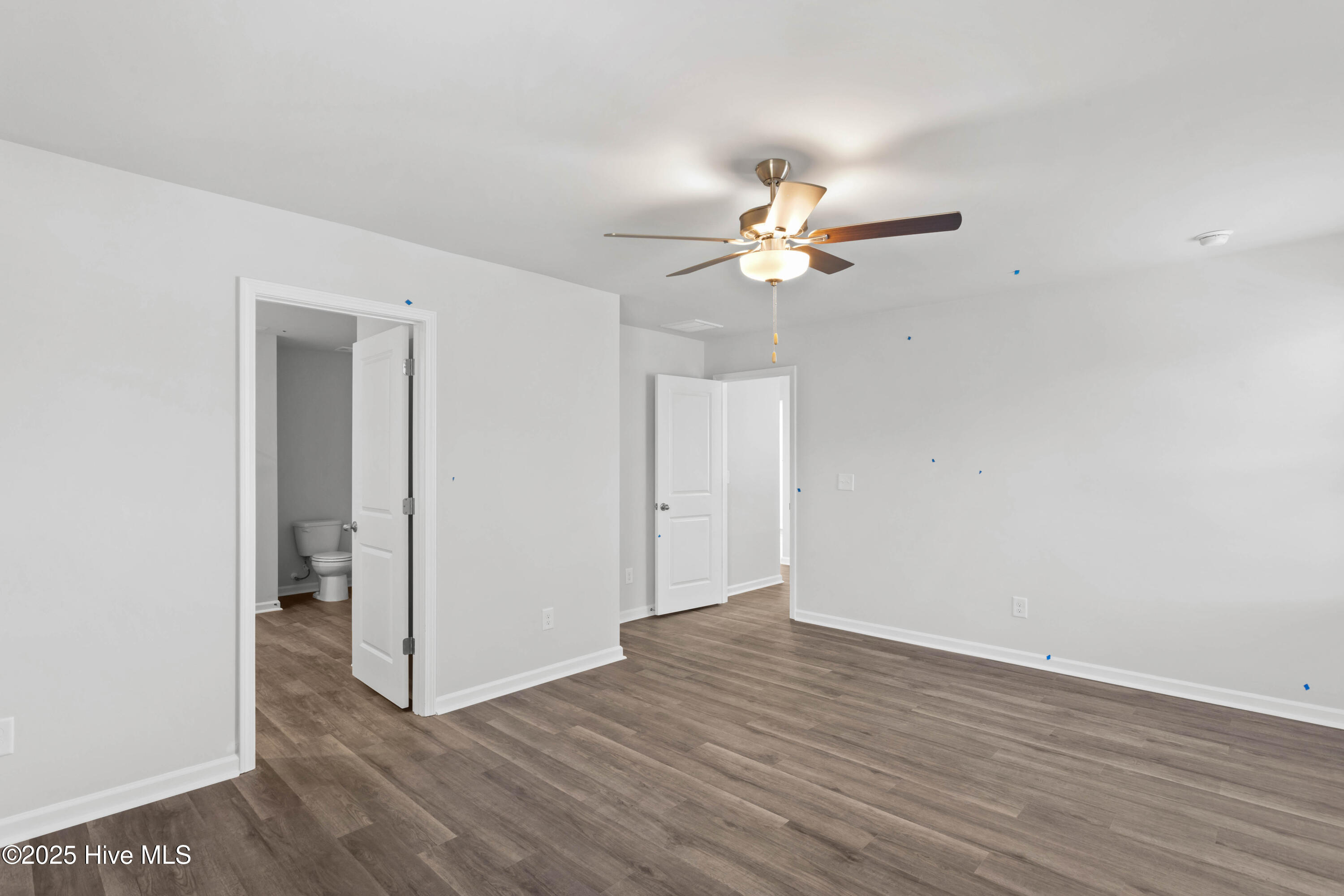 503 Sandy Hollow Drive, Jacksonville, NC 28540 – photo 14: Photo of Similar Home