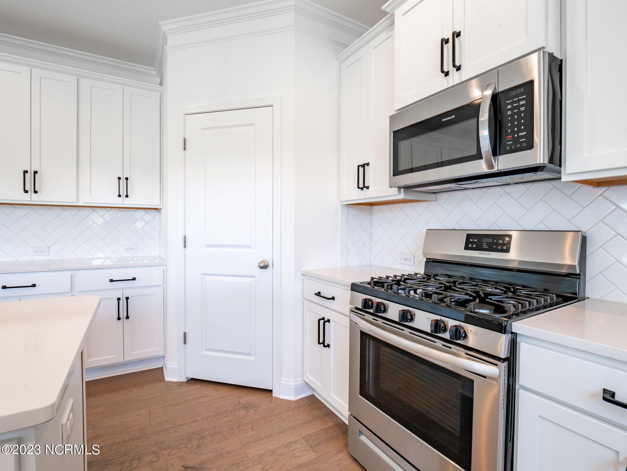 100550664 | Photo 21