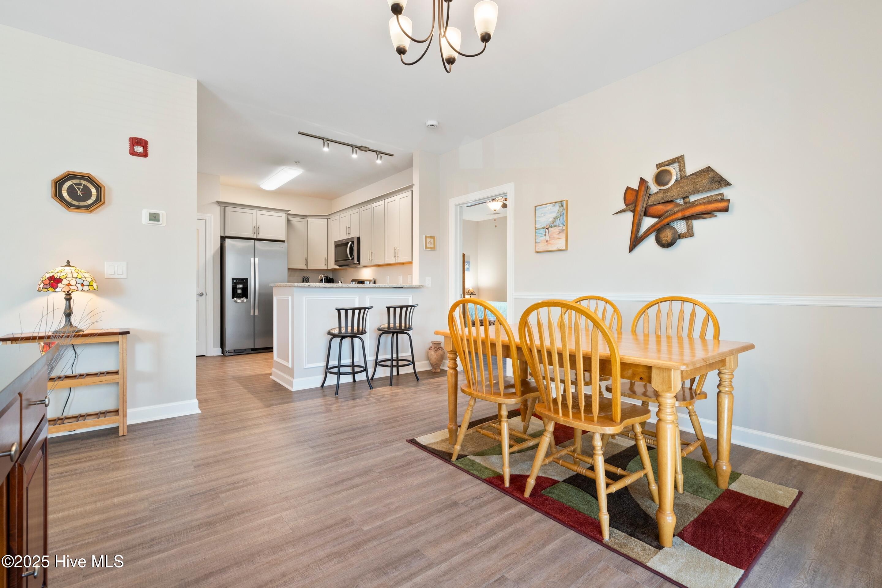 100542204 | Photo 16