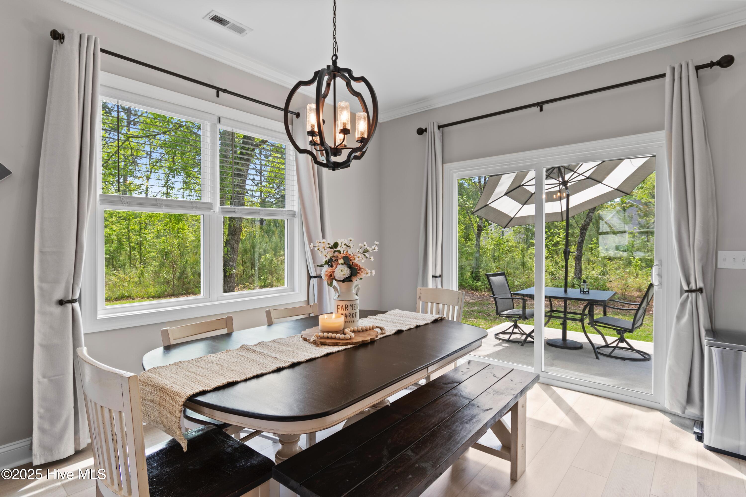 100530702 | Photo 14