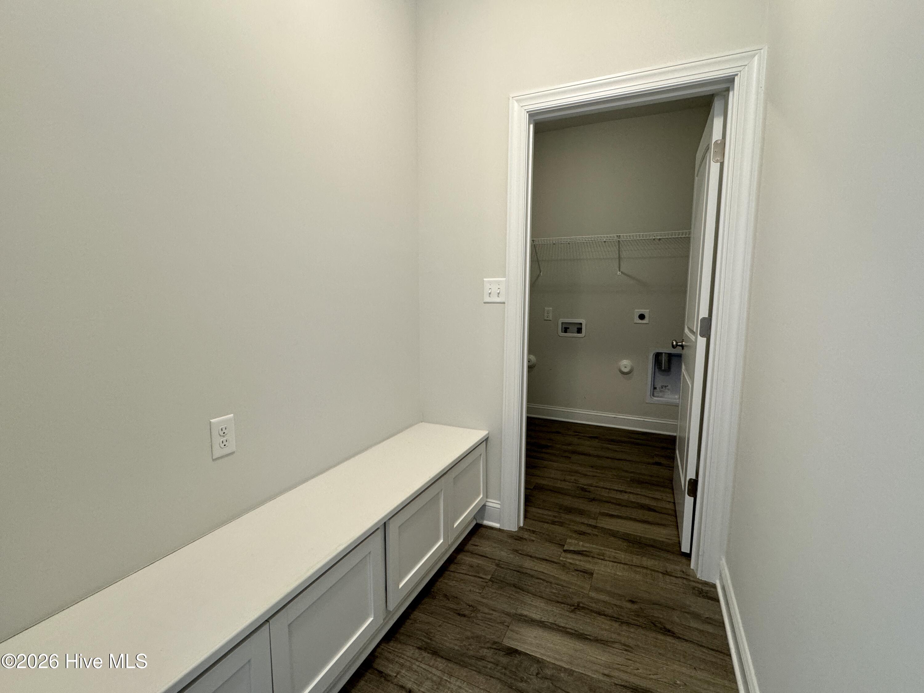 100555897 | Photo 13