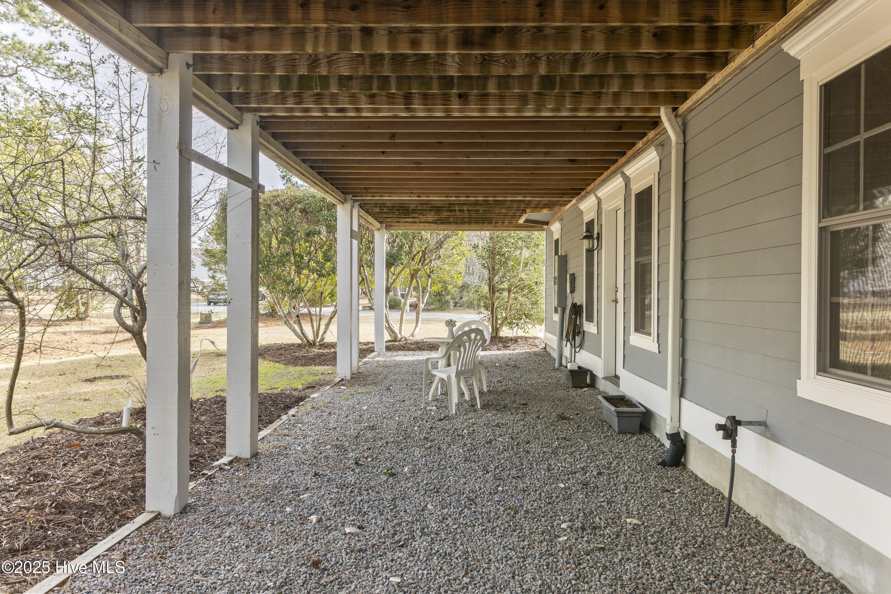 100493610 | Photo 97