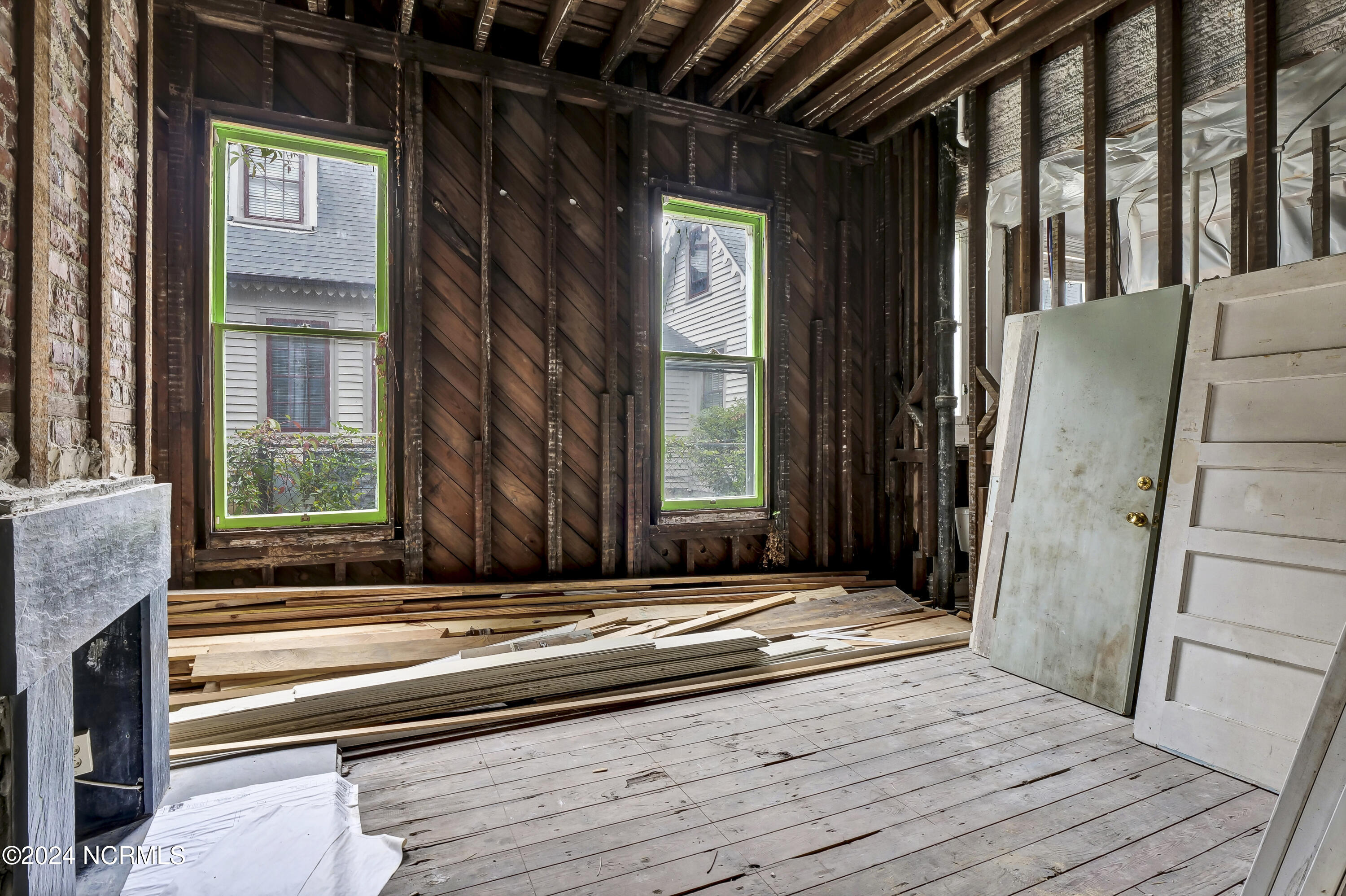 100472145 | Photo 13