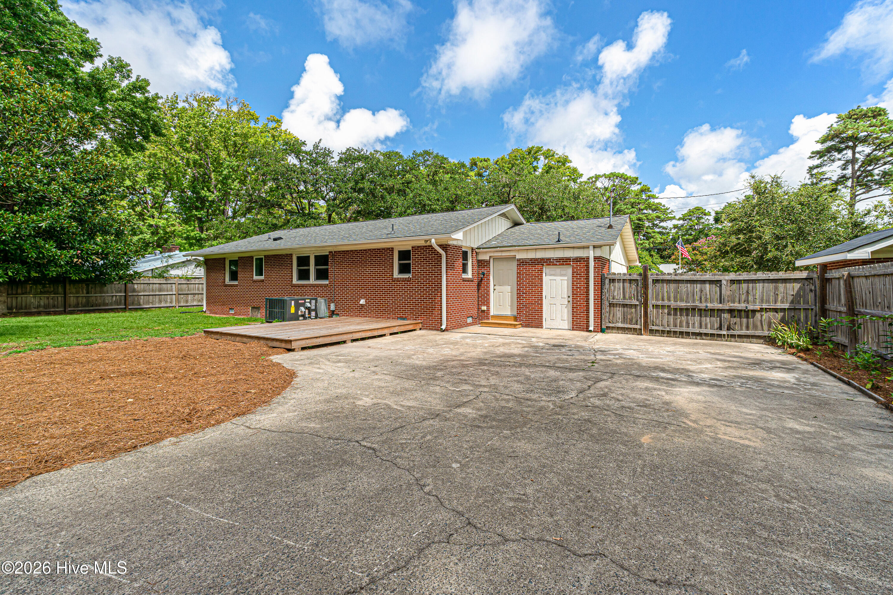 4111 Country Club Road,Morehead City