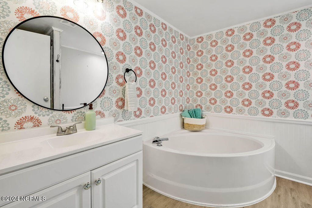 100566126 | Photo 28