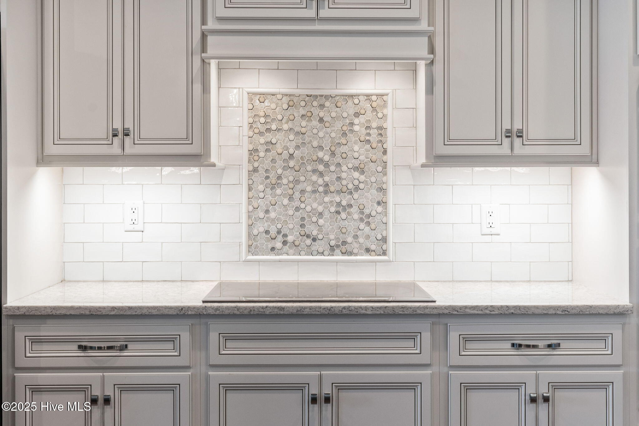 100553022 | Photo 12