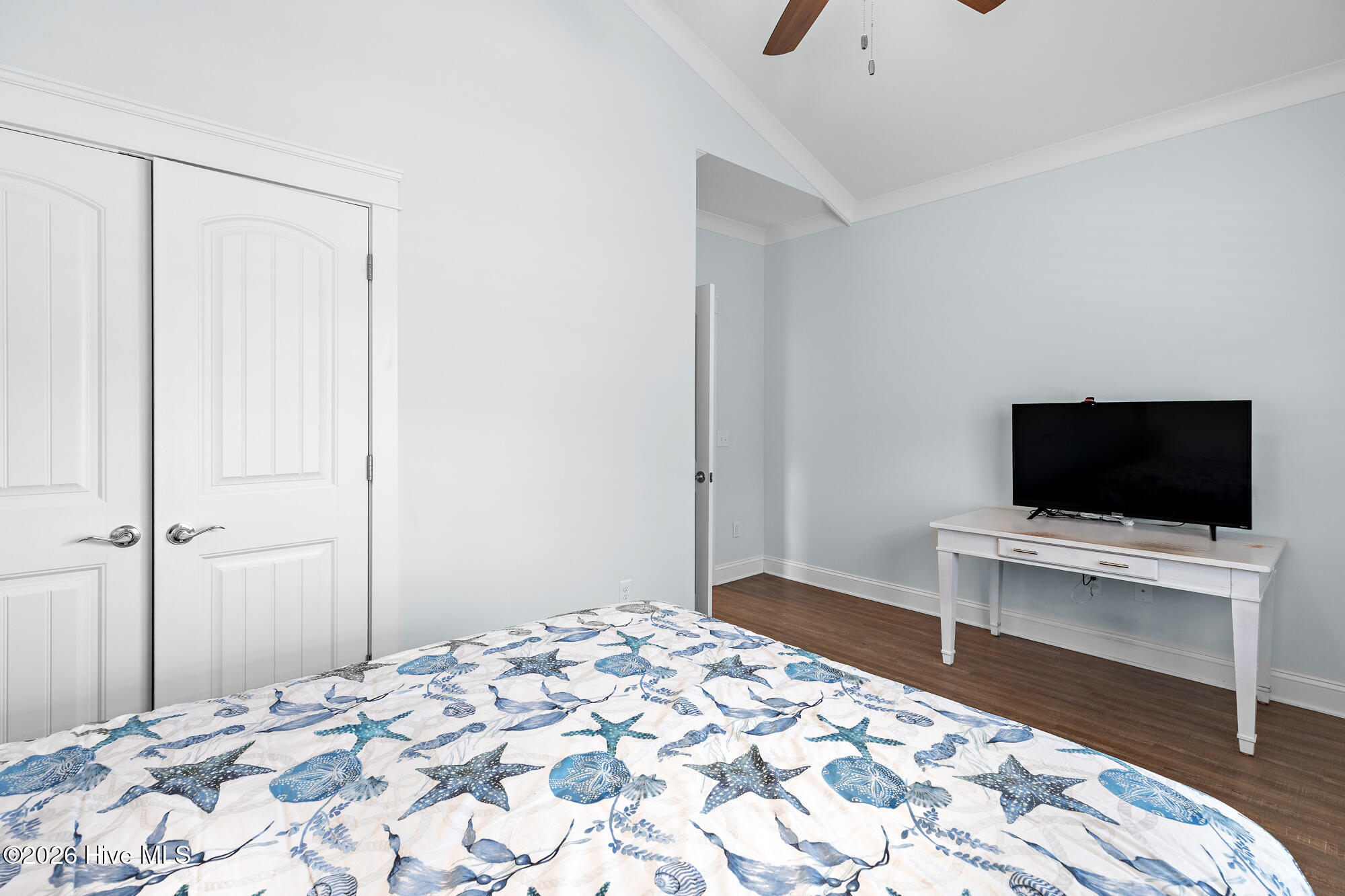 100568676 | Photo 20