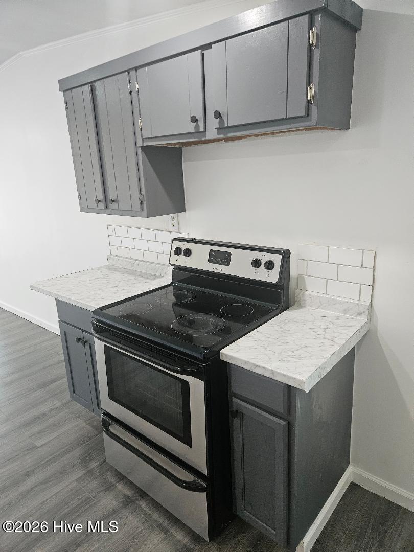 100569562 | Photo 26