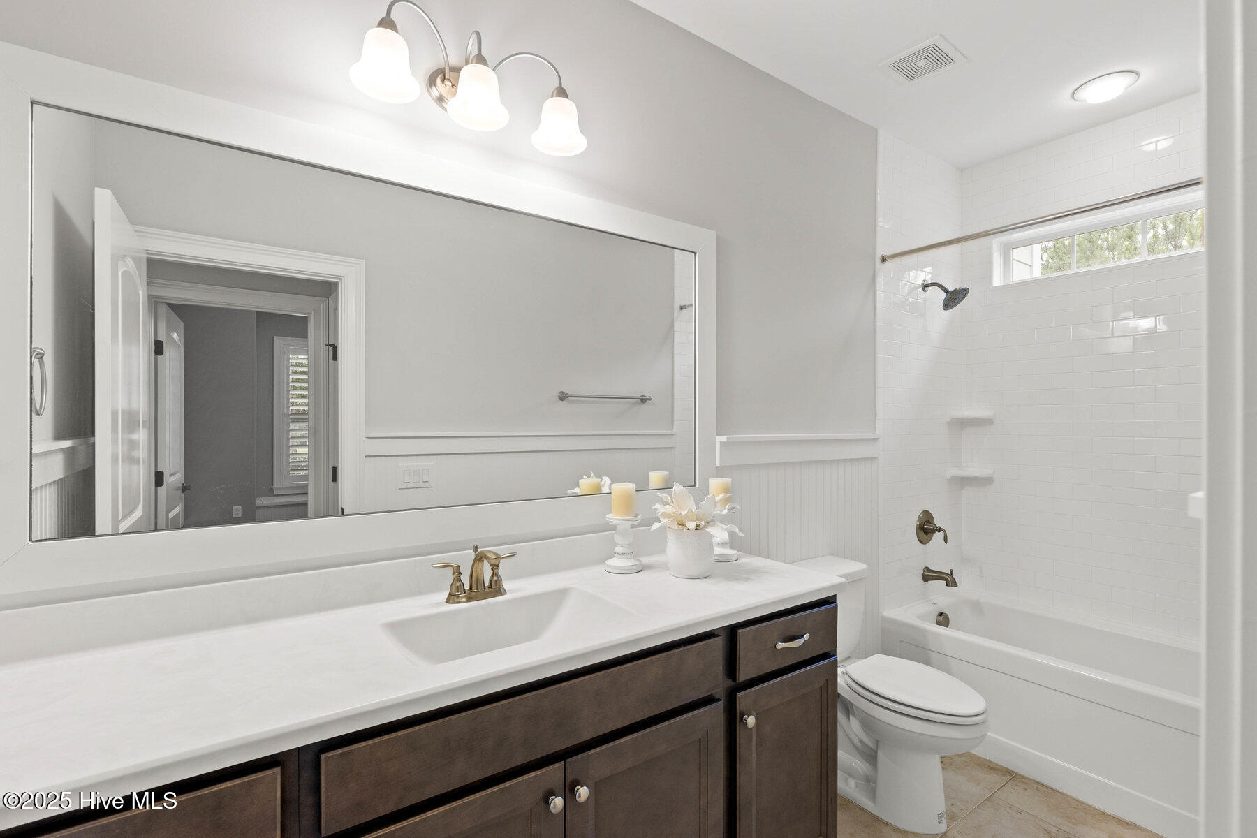 100515145 | Photo 26