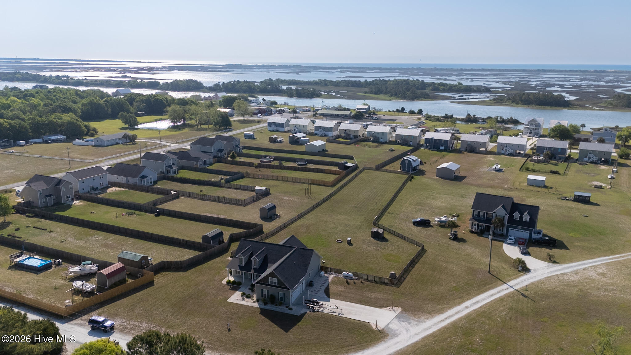 100568858 | Photo 28