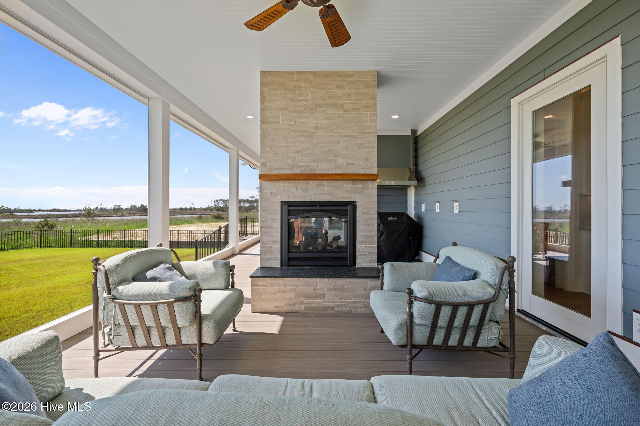 76 Soundside Drive,Oriental