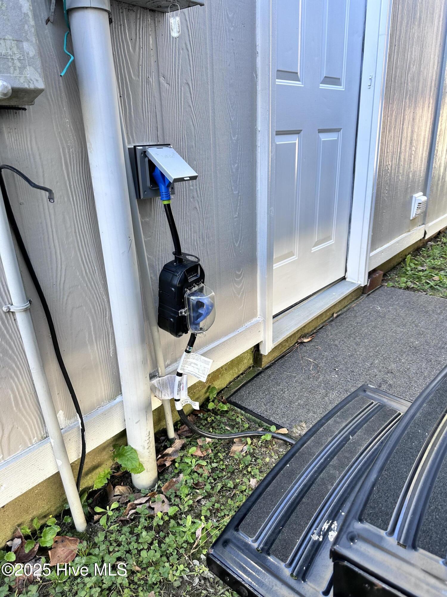 100546985 | Photo 46