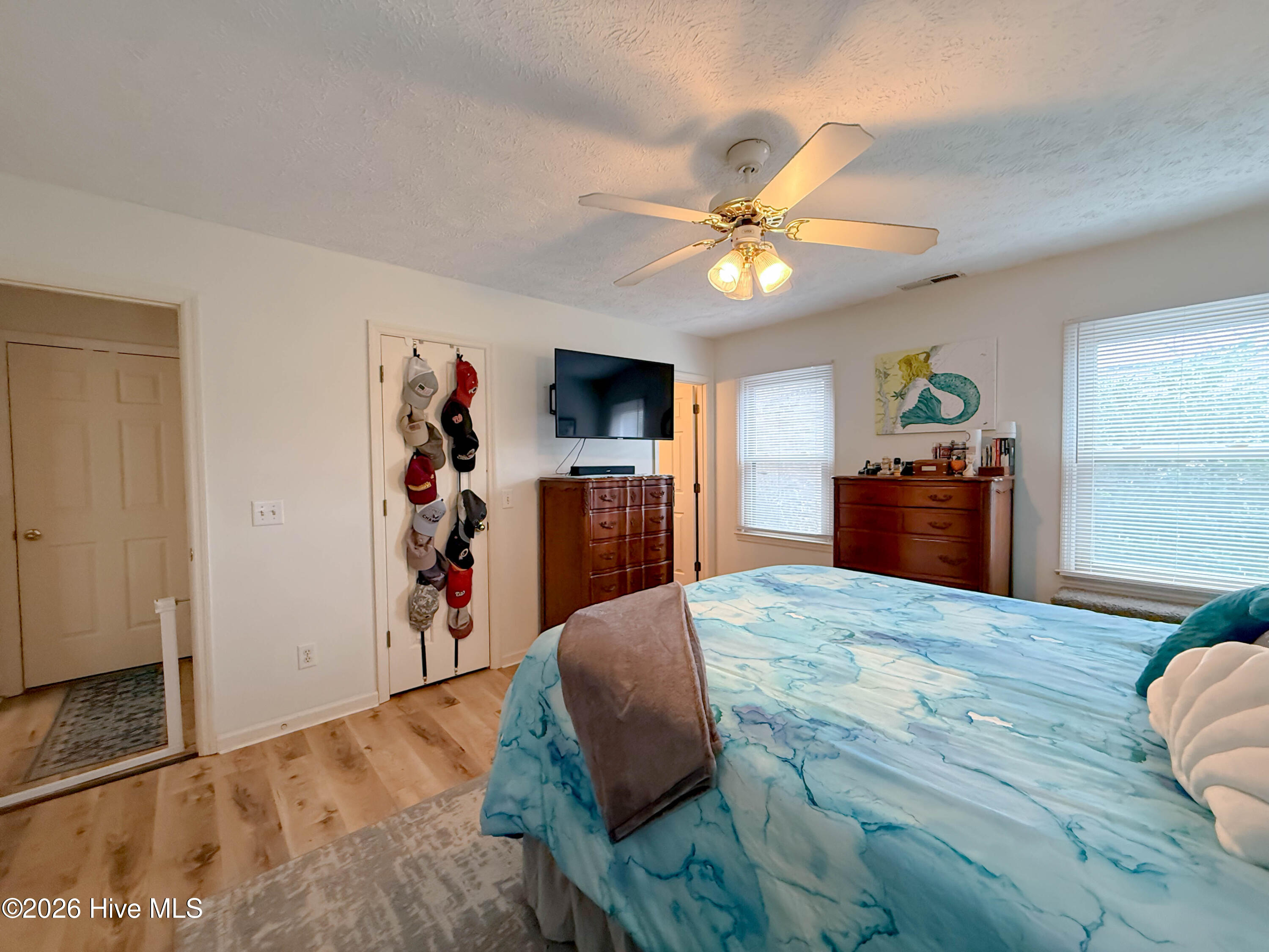 100556502 | Photo 41