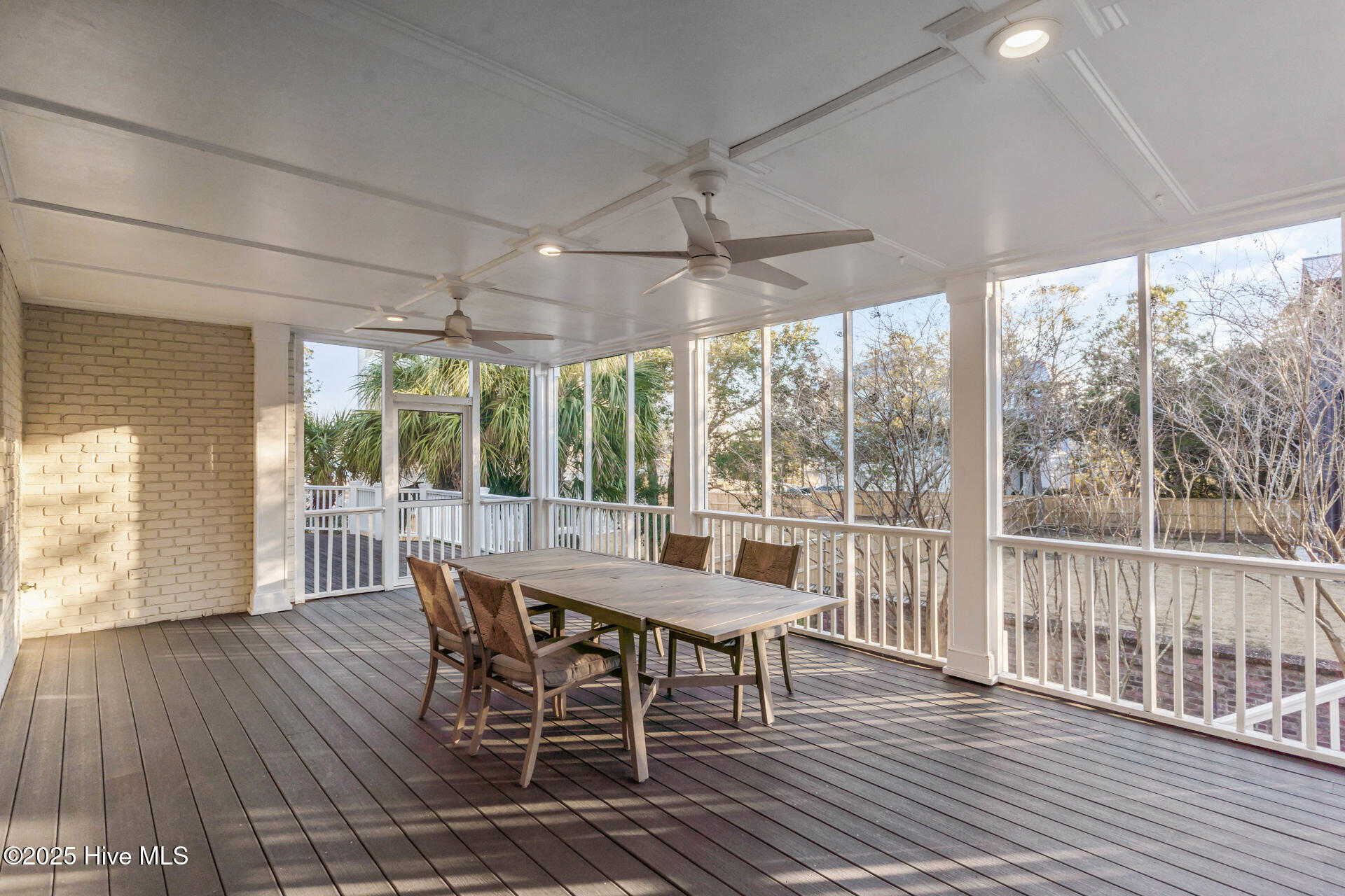 100521291 | Photo 60