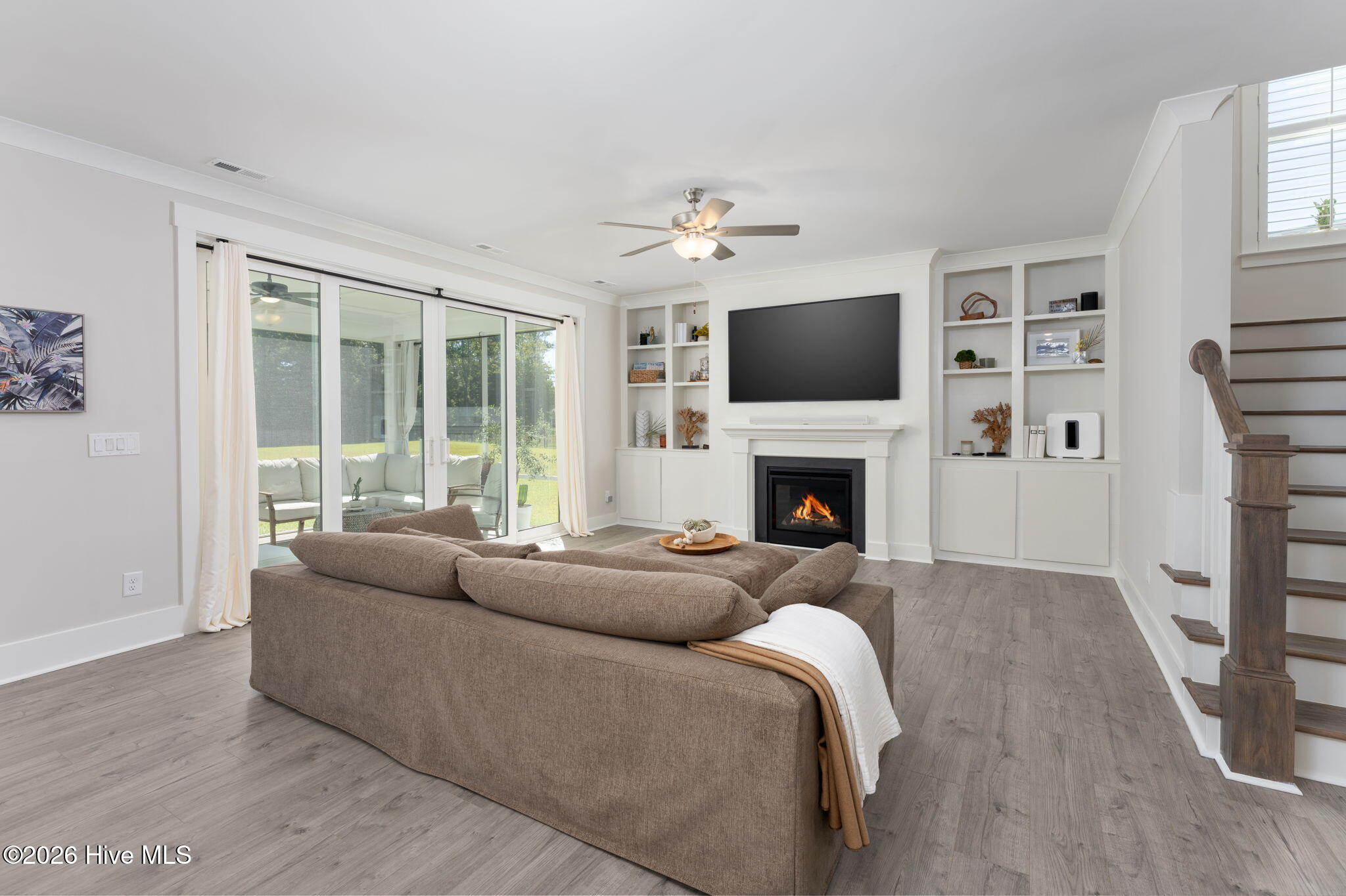 100564713 | Photo 13