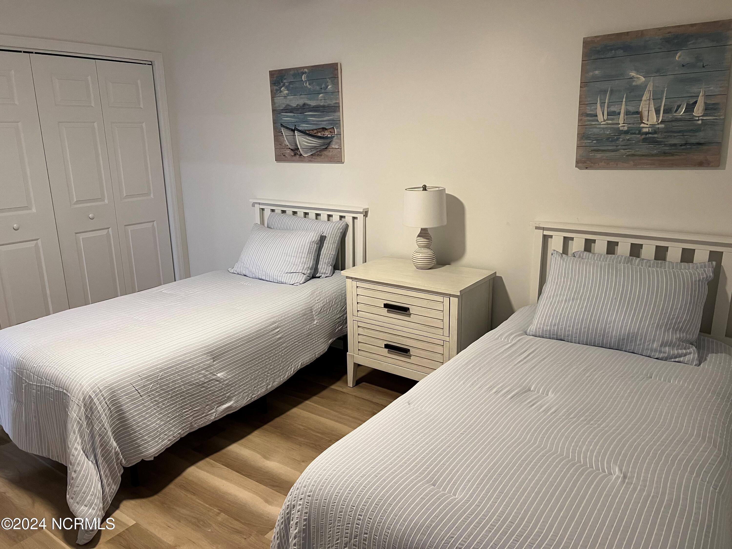 100560867 | Photo 26