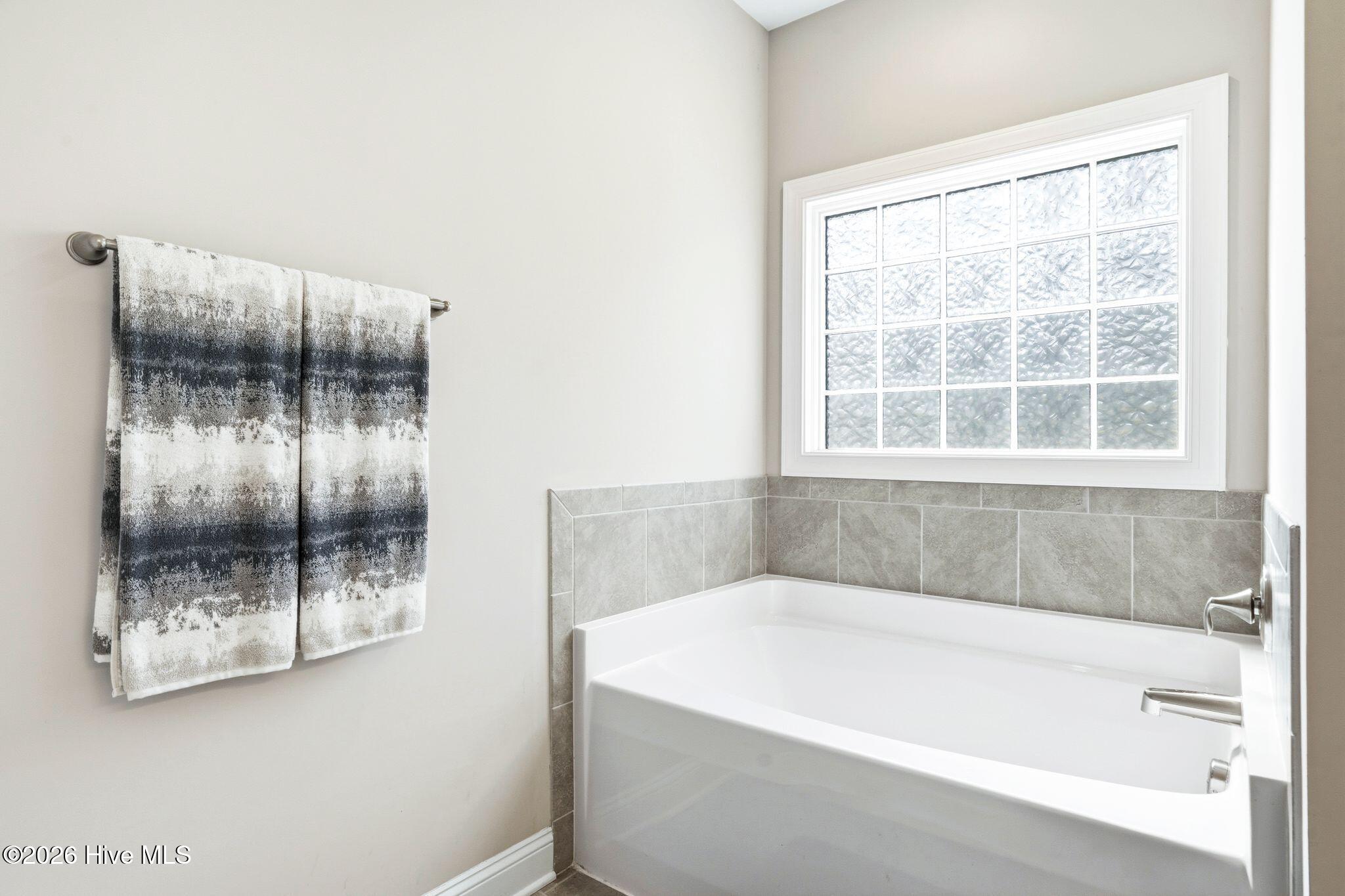 100563818 | Photo 29