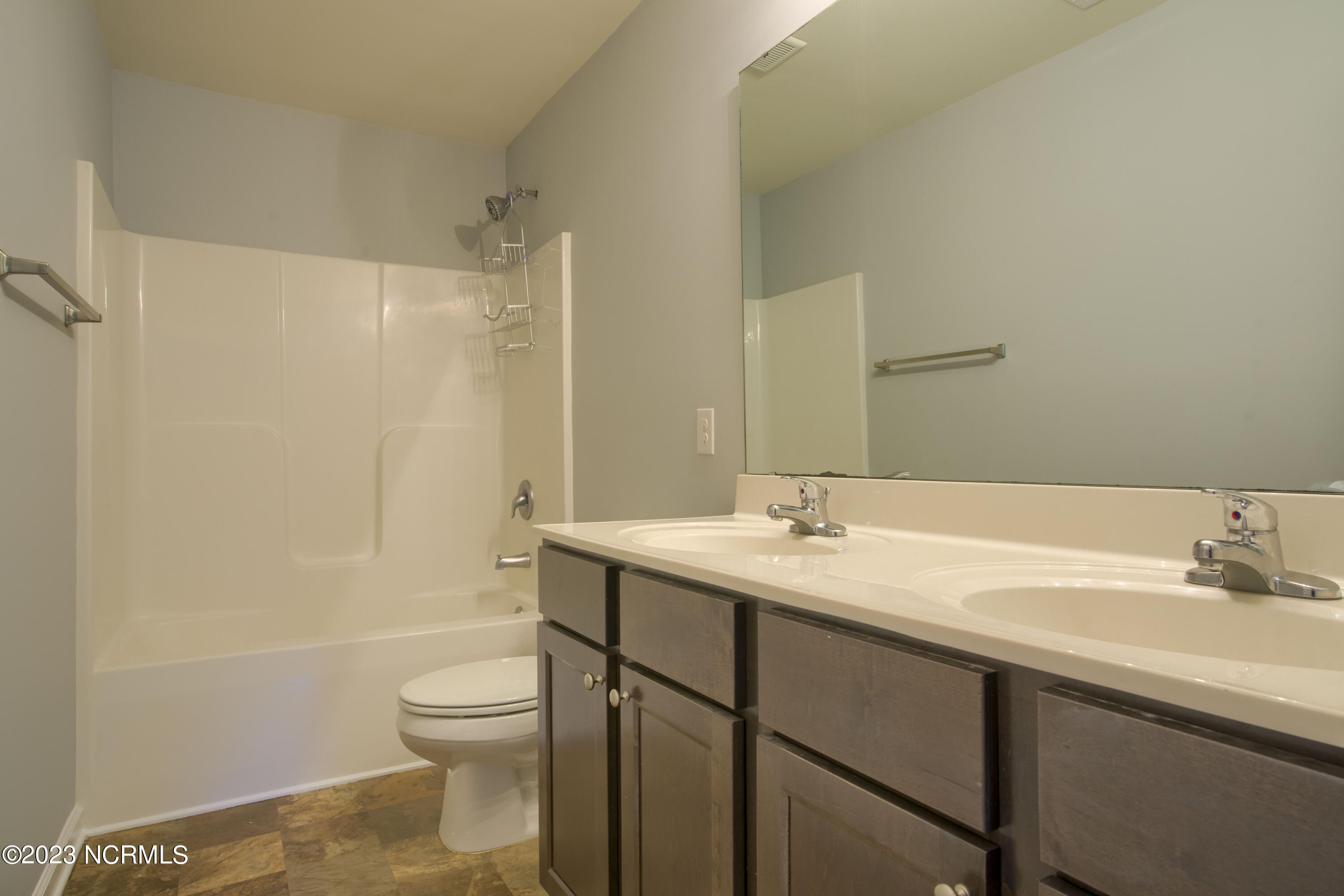 100545817 | Photo 25