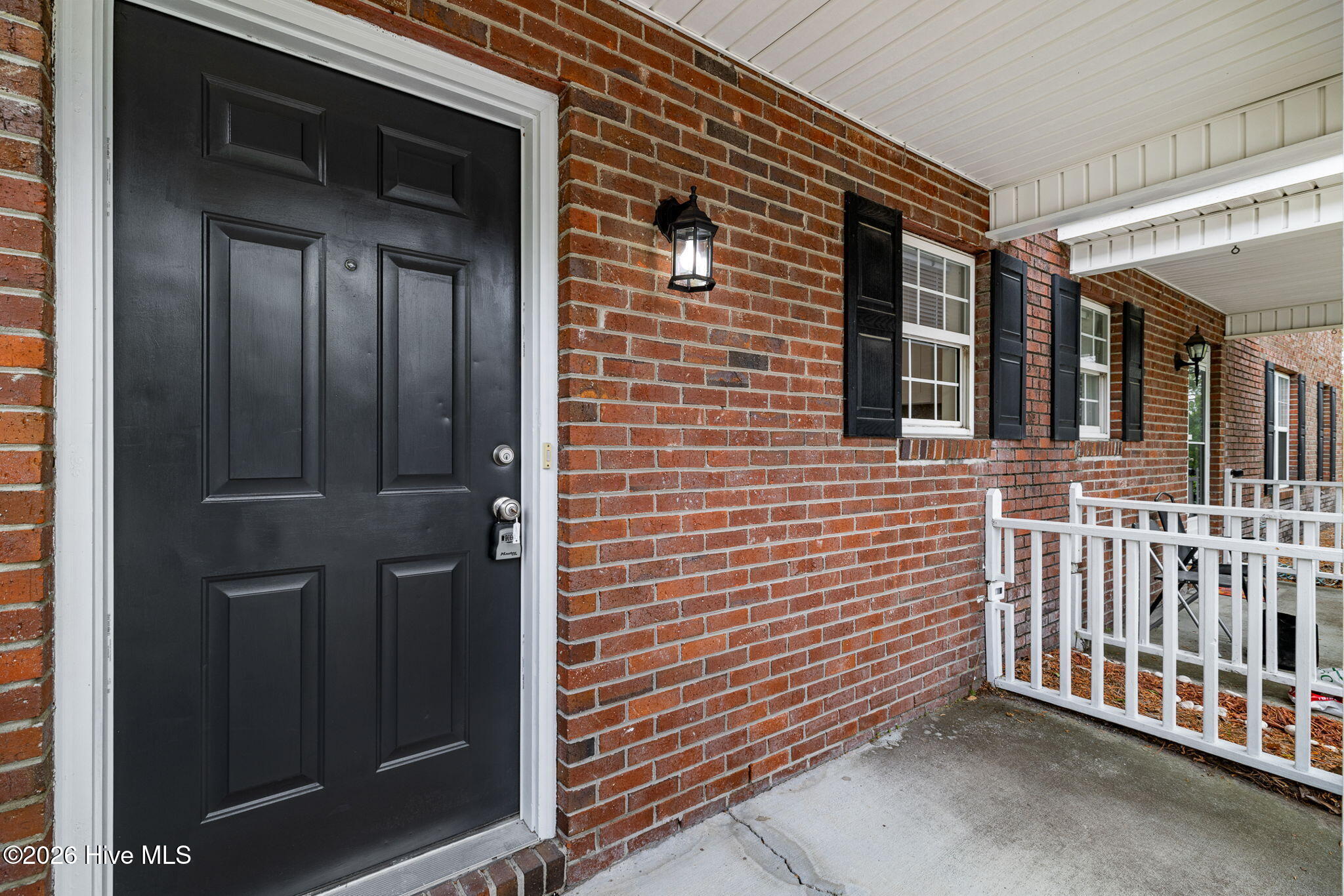 100565173 | Photo 13