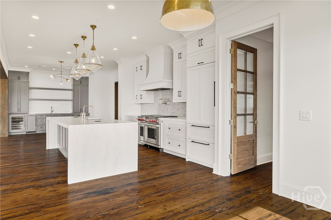 Luxury chef's kitchen with no details forgotten!