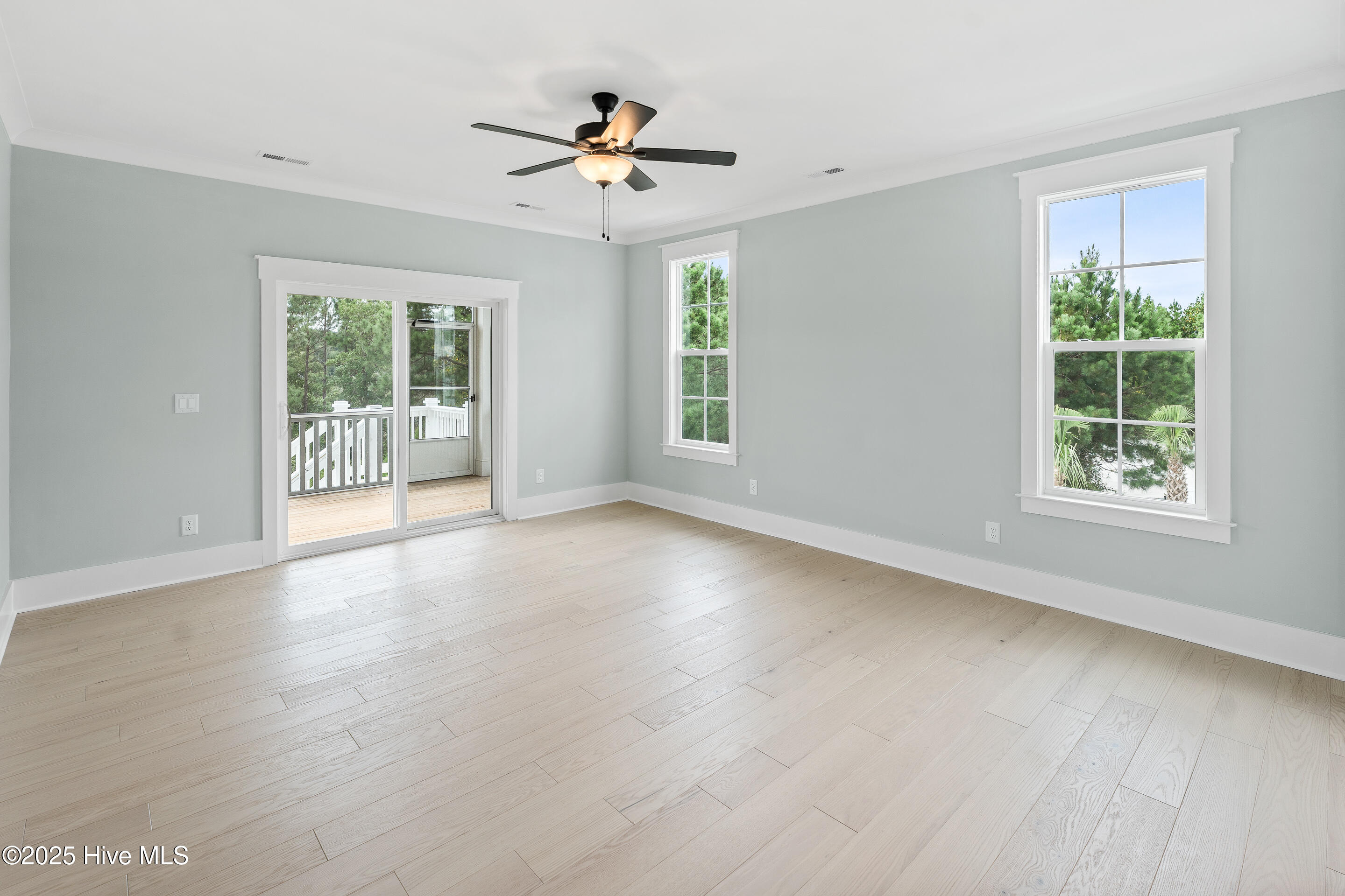 100552553 | Photo 26