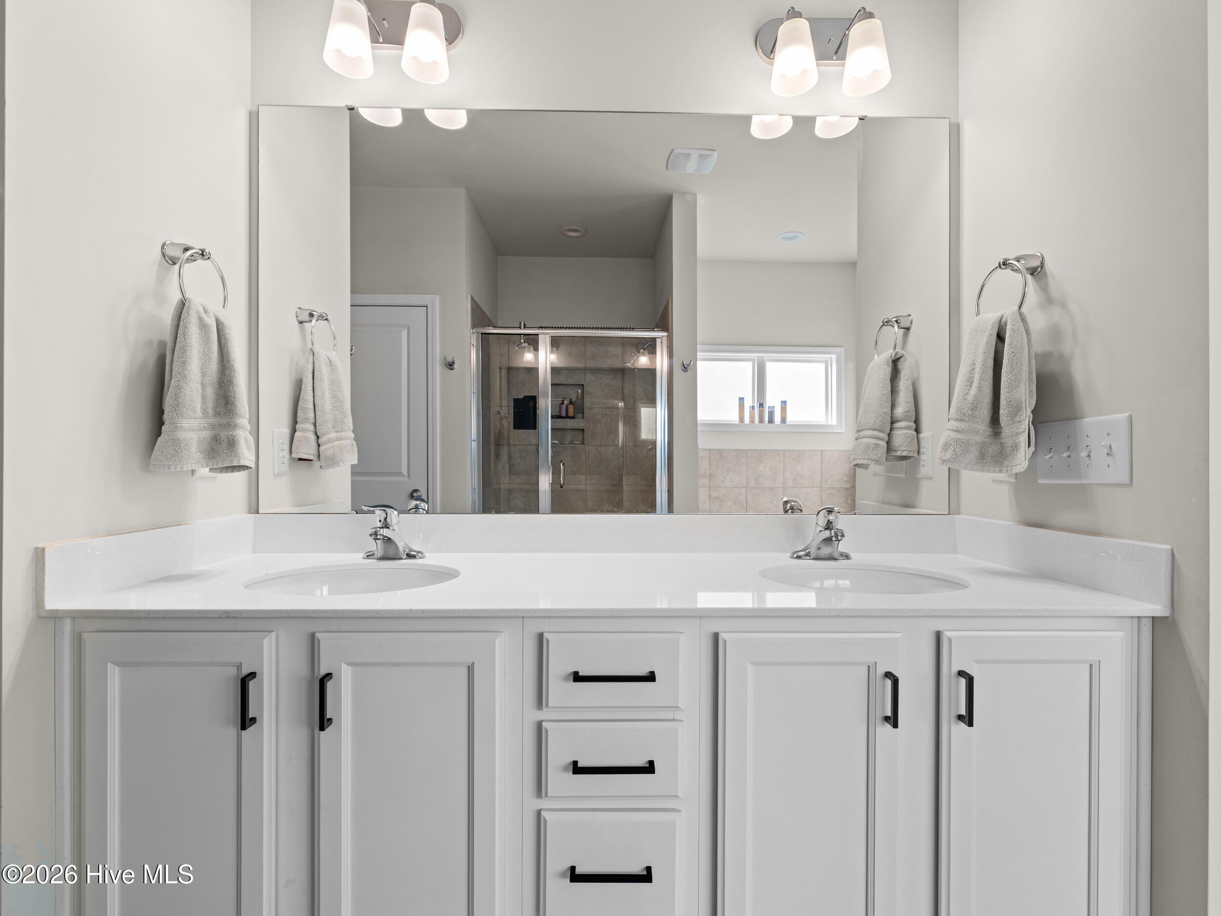 100565919 | Photo 39