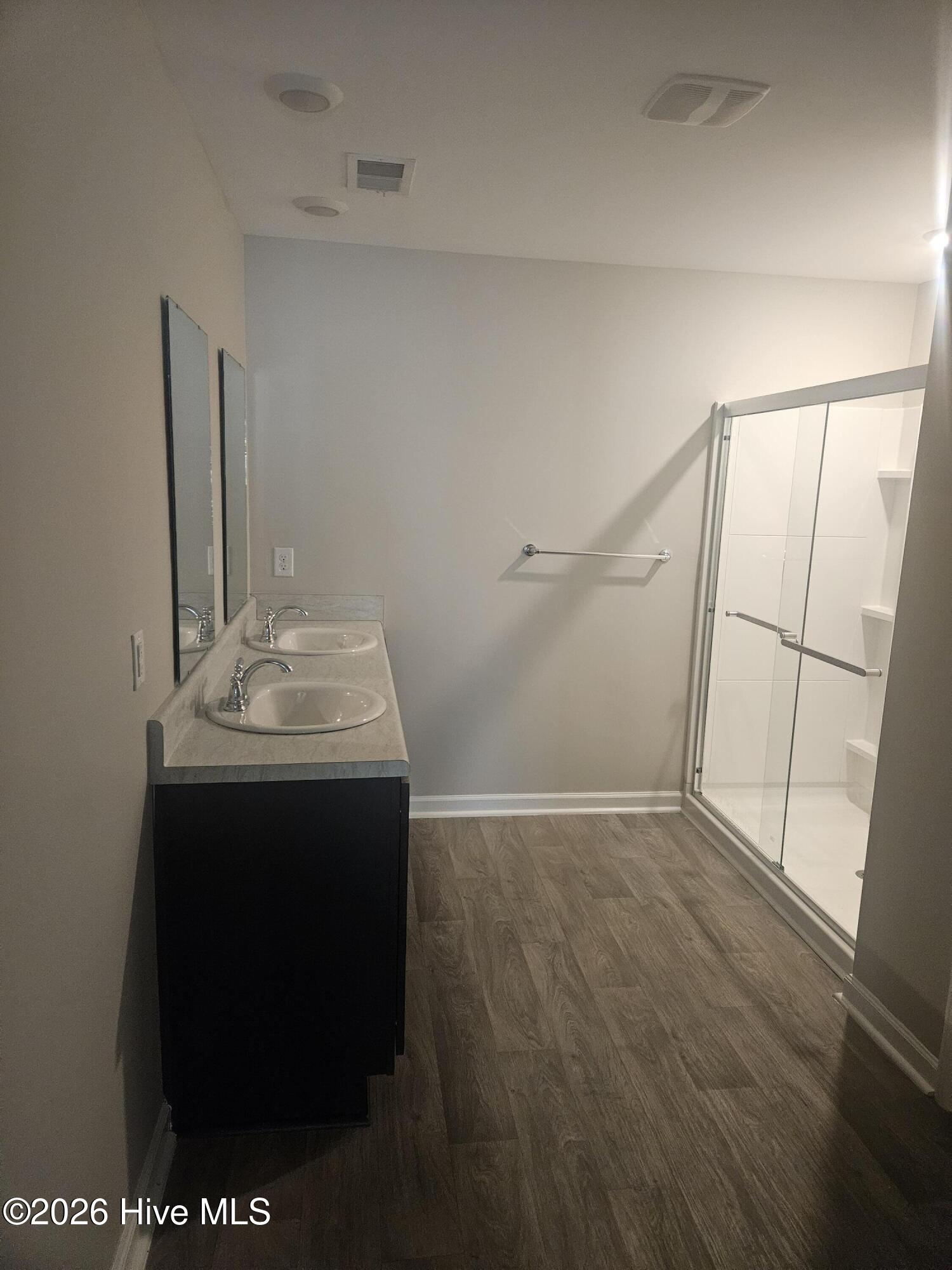 100556834 | Photo 16