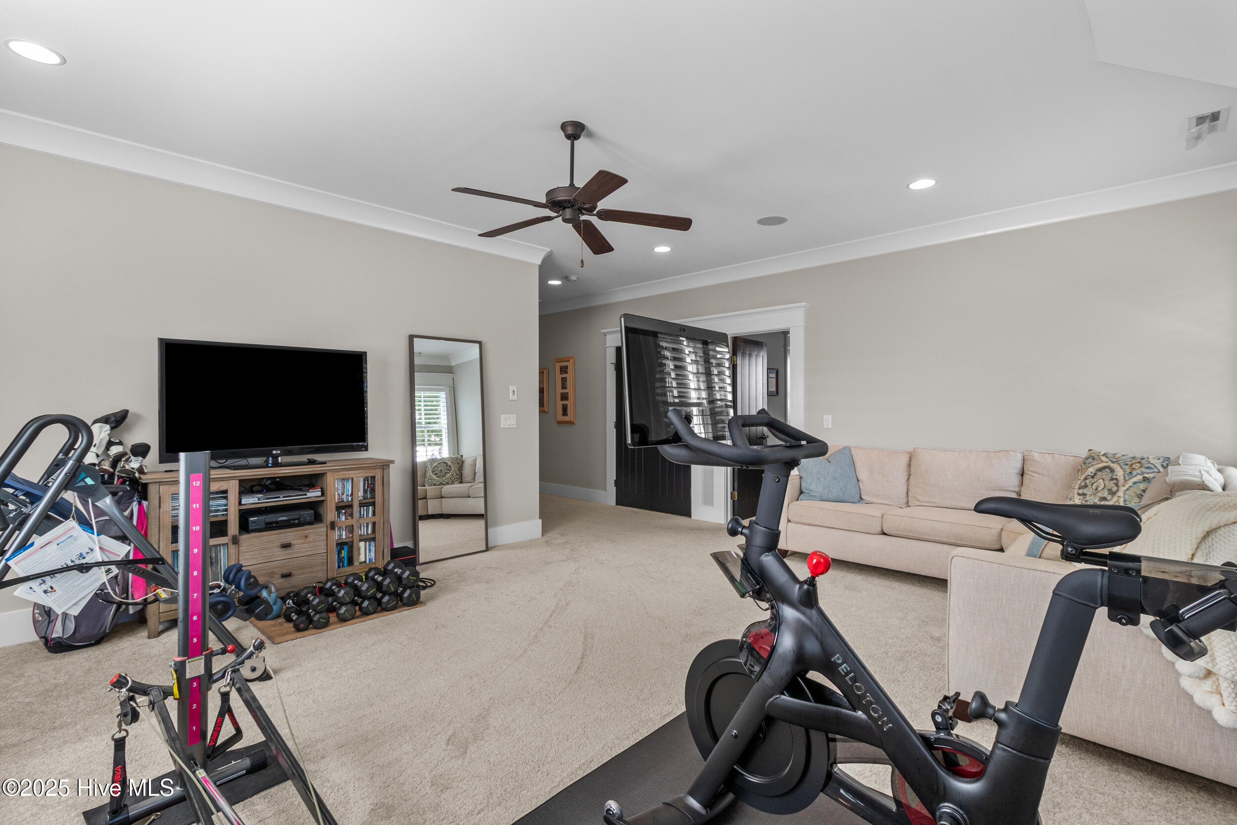 100537766 | Photo 40