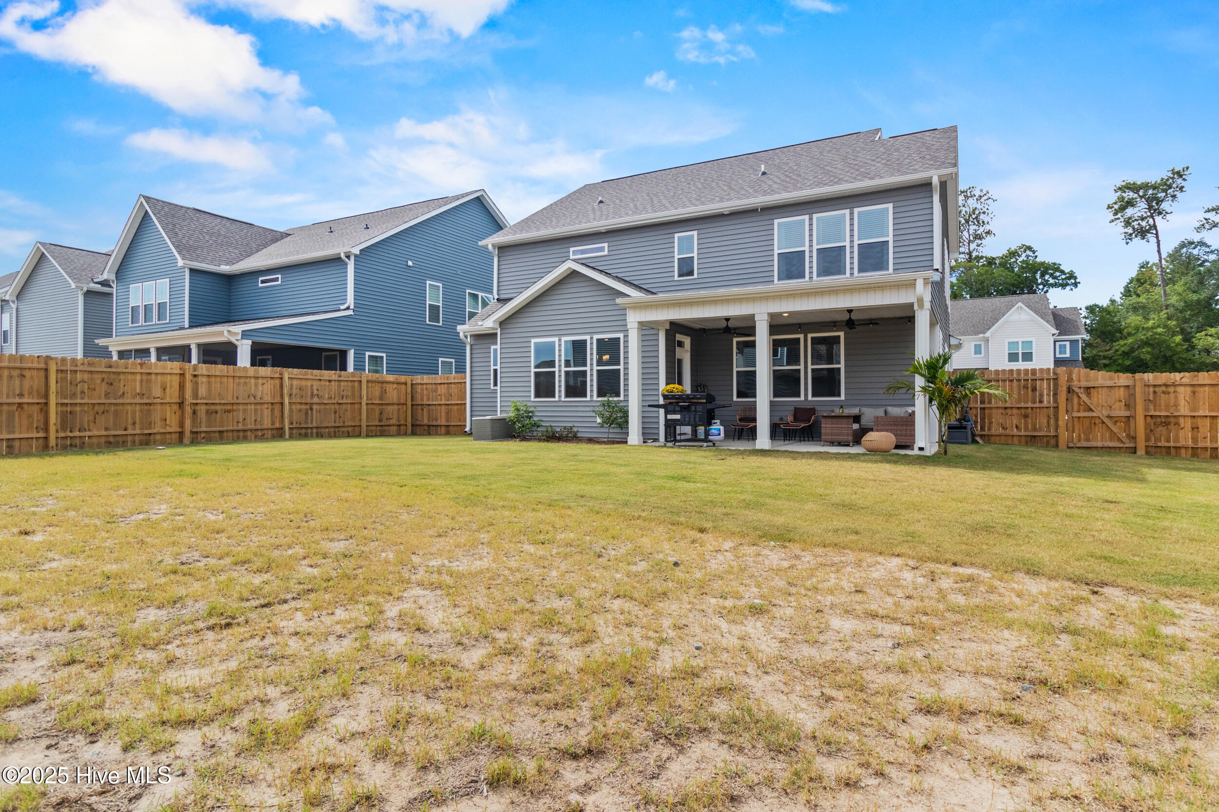 100524281 | Photo 43