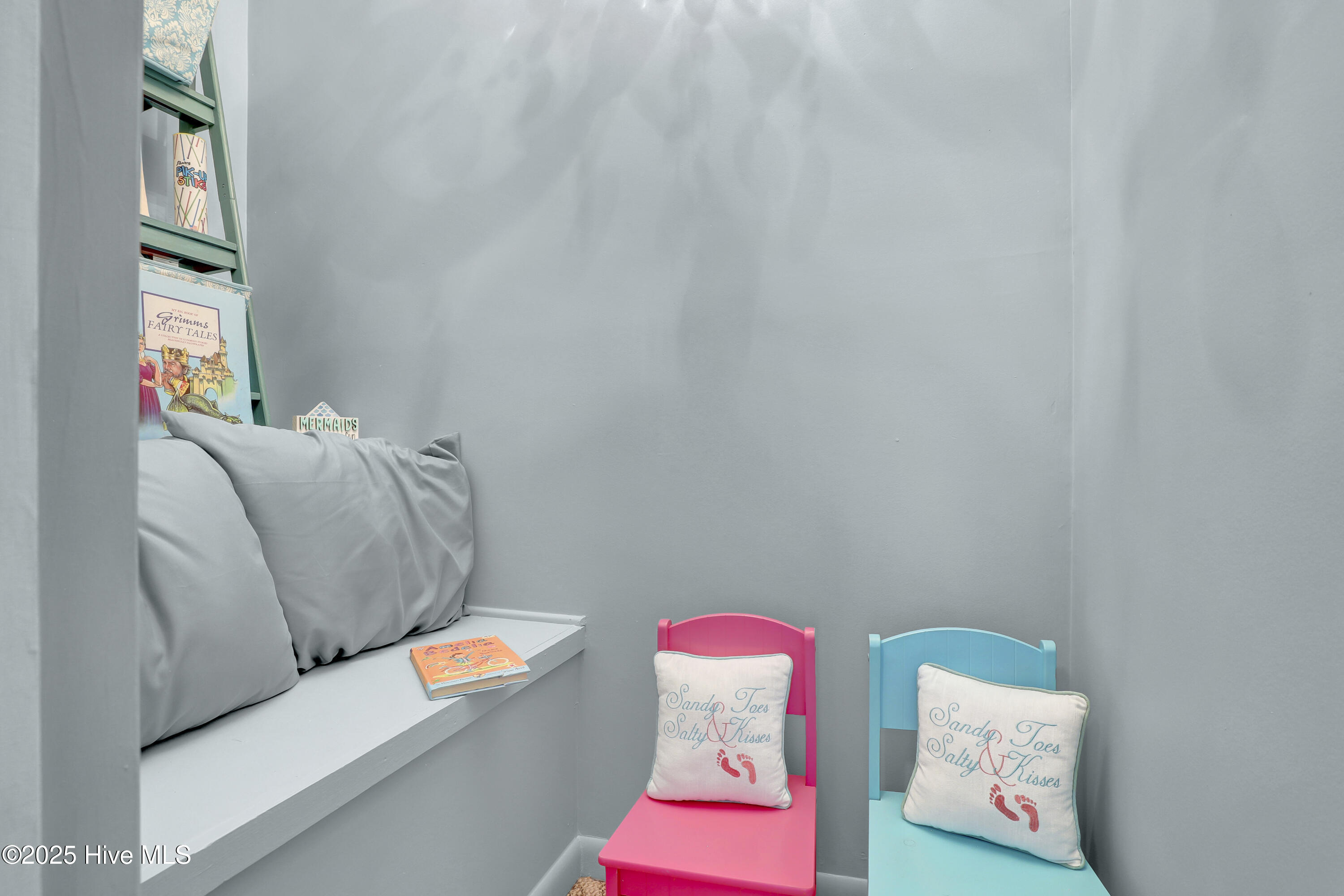 100562583 | Photo 19