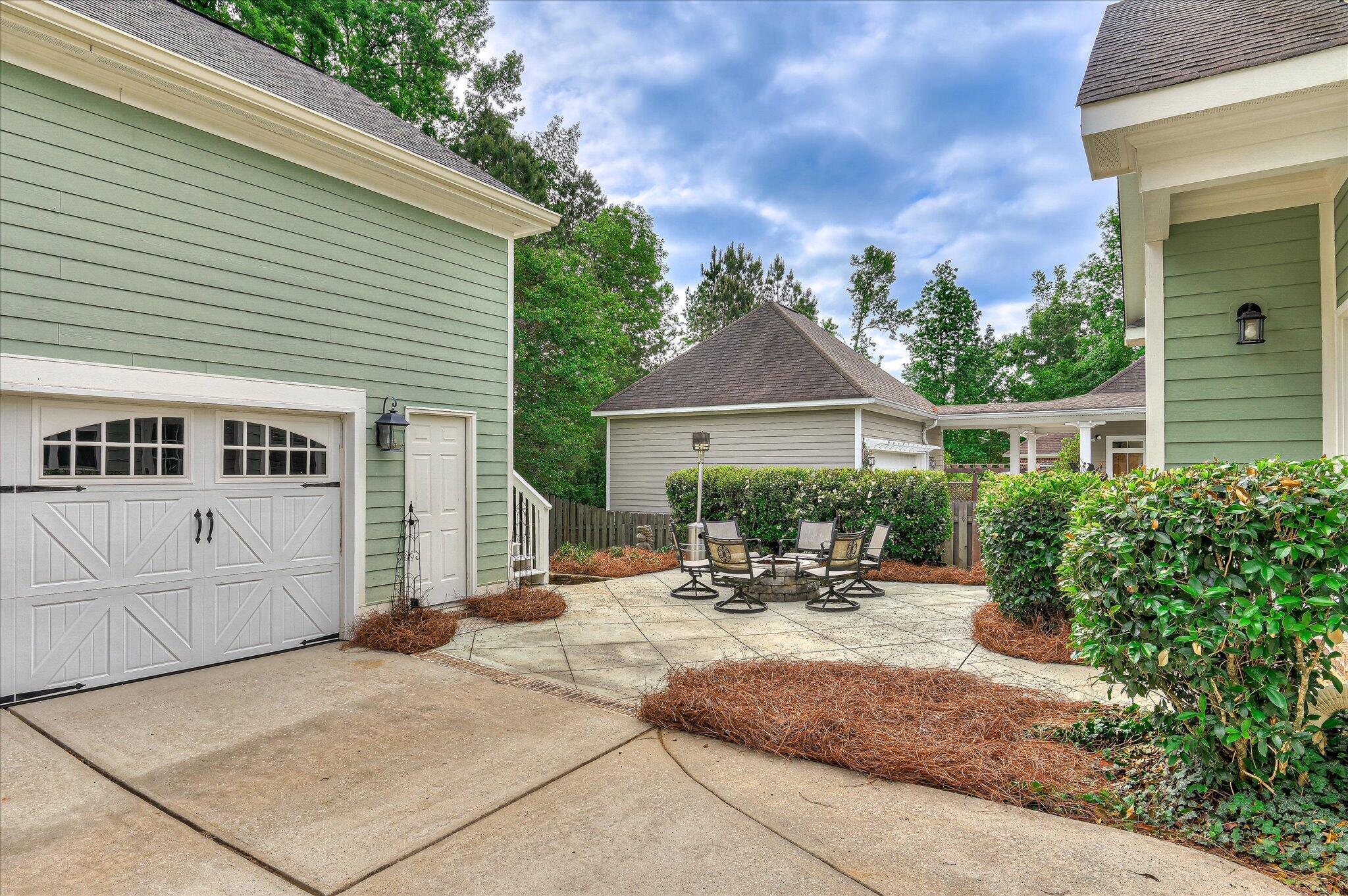 63-evans-ga-1006-mitchell-lane-firepit