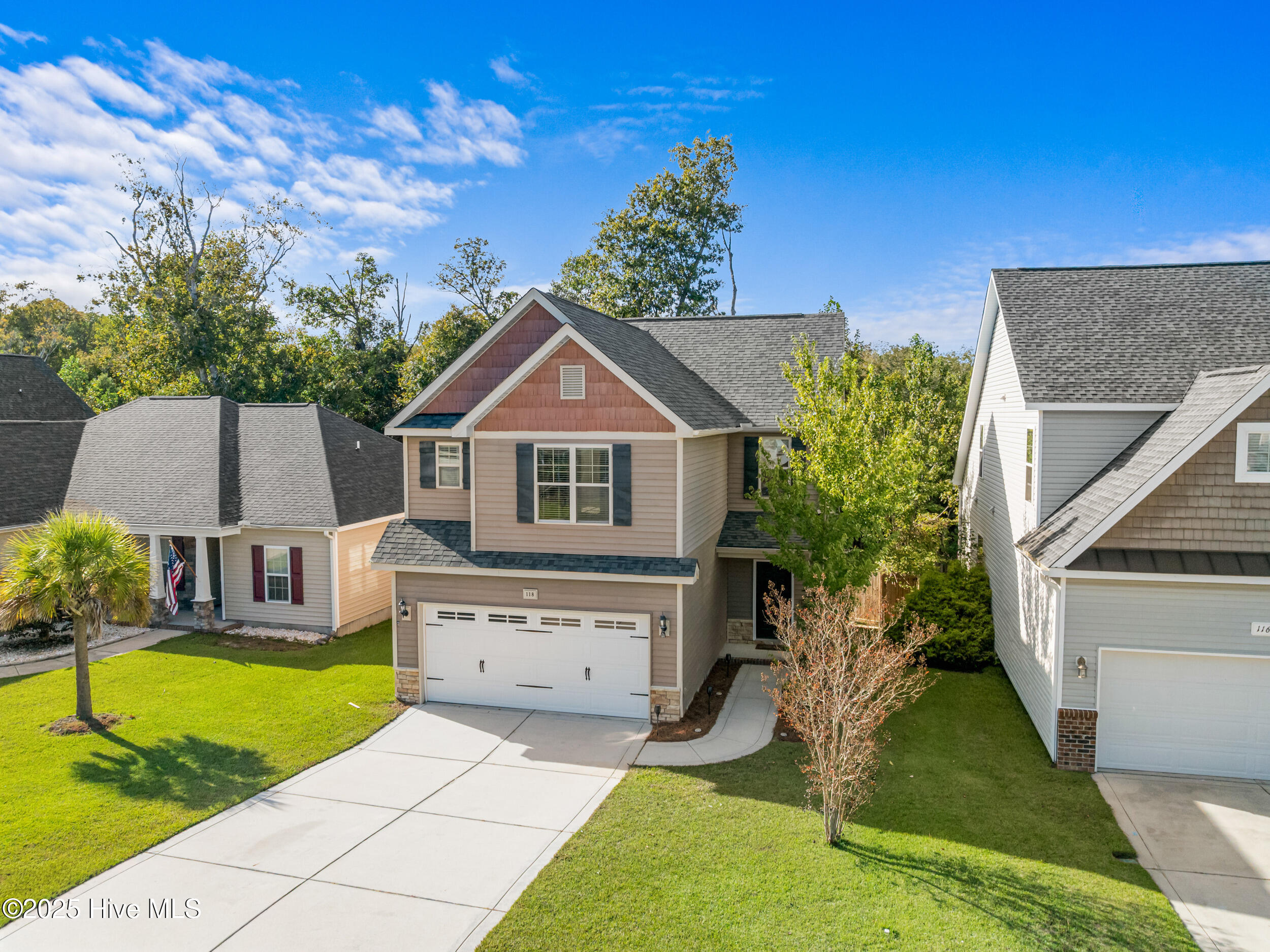 100533825 | Photo 54