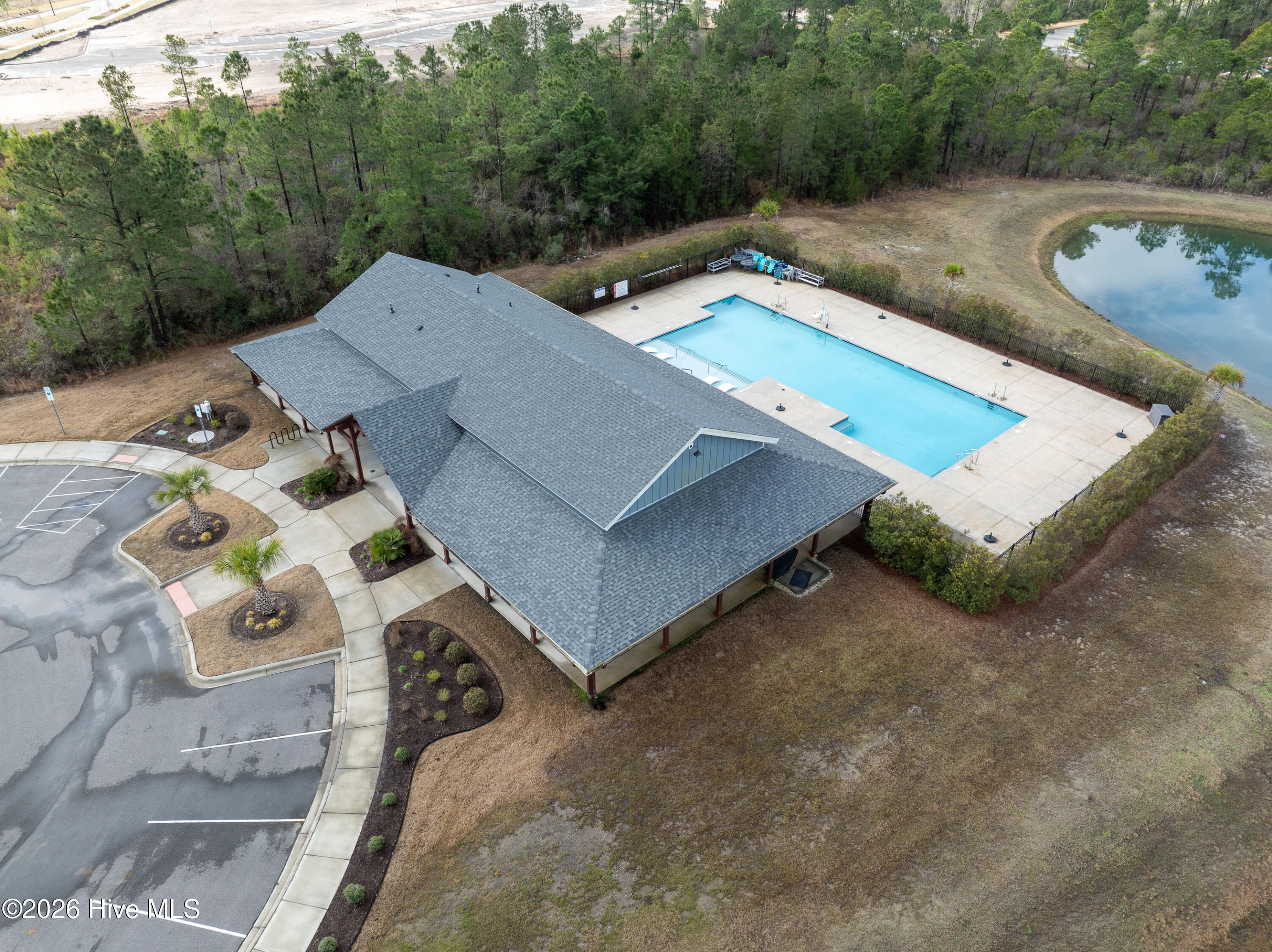 100559737 | Photo 42