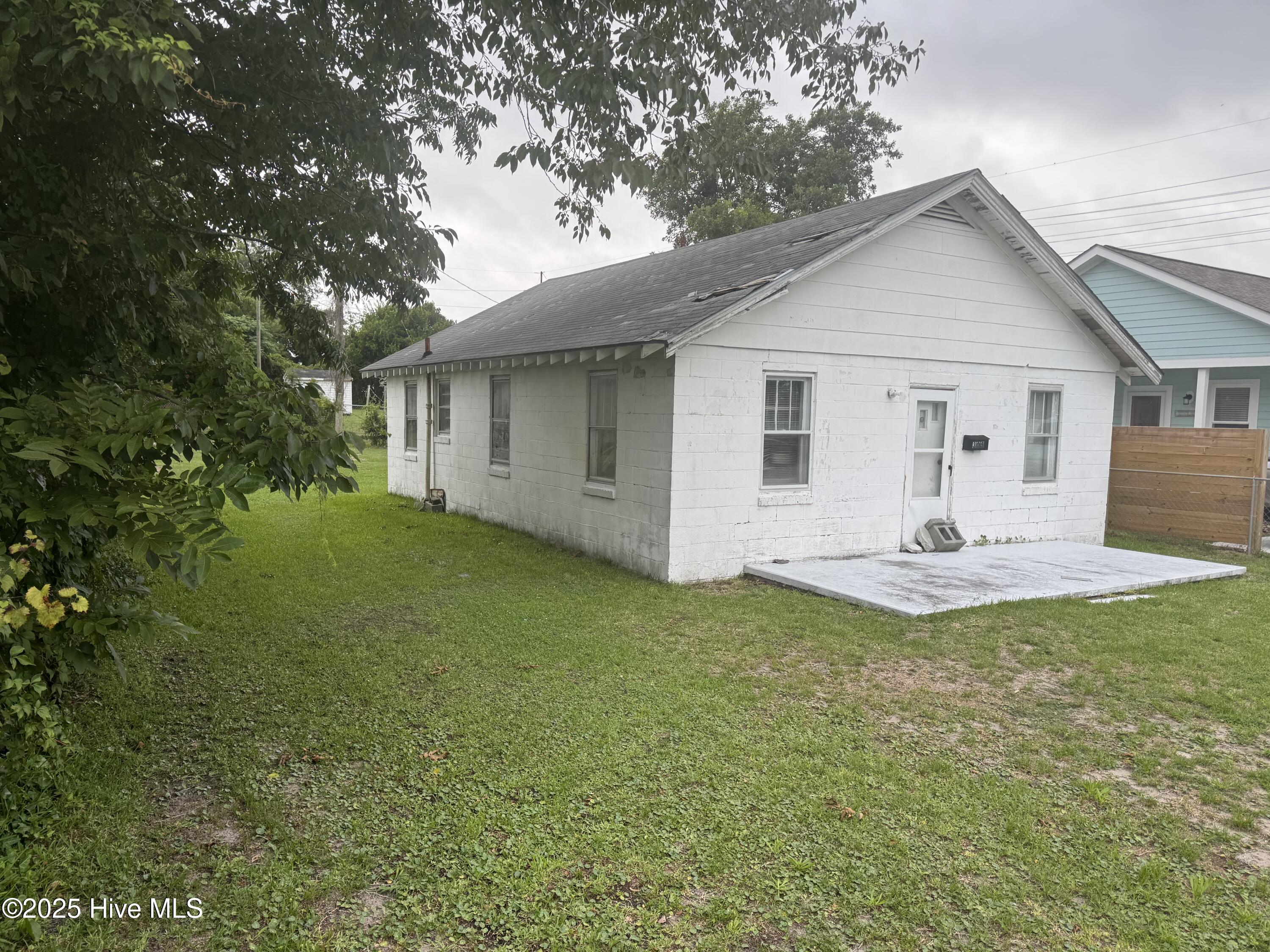 305 N 15th Street,Morehead City